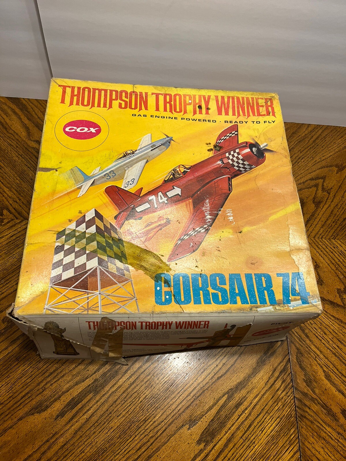 Vtg COX Thimble Drome Gas Powered Thompson Trophy Winner Corsair 74 Airplane