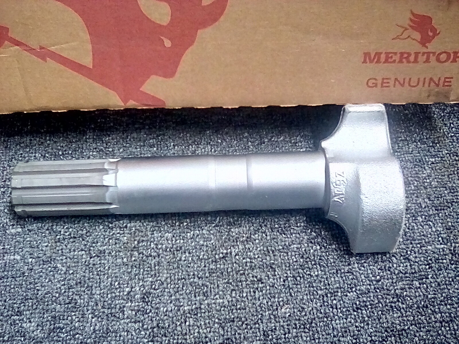 Meritor 2210W5535 Gillig 82-04844-000 Chrome Right RH  Brake Camshaft RTS BUS