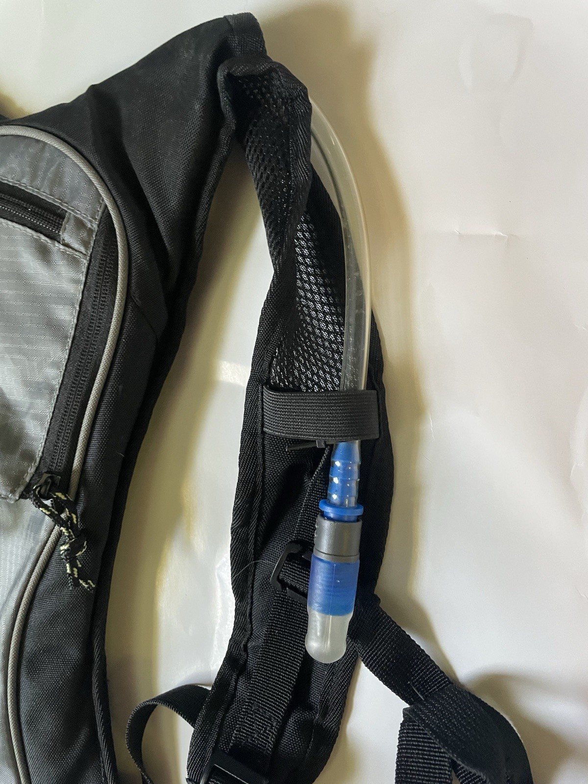 Ozark Trail Hiking Cycling Running Hydration Backpack 2 Liter (Never Used!)