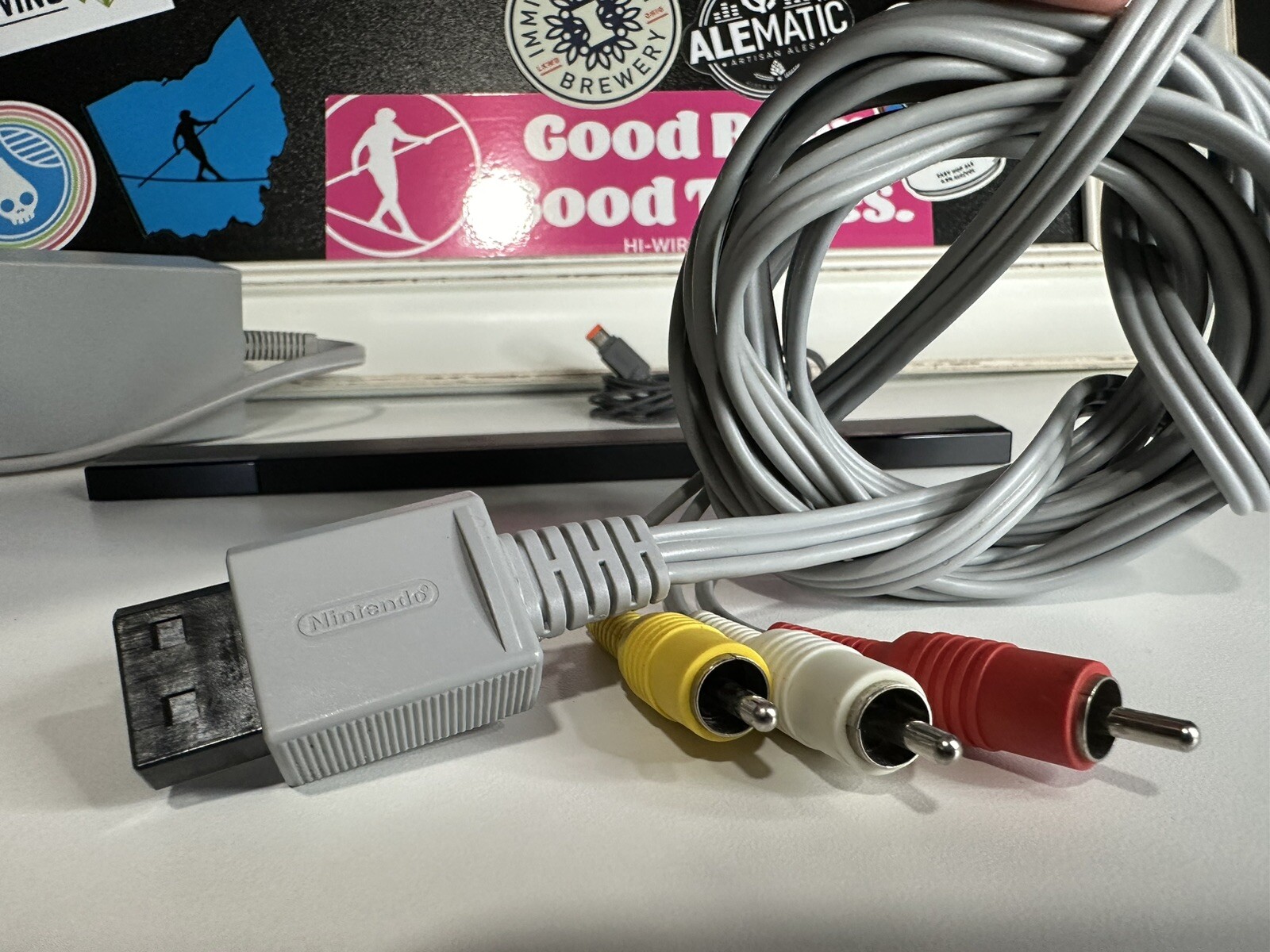 OFFICIAL Nintendo Wii Power Supply AC Adapter Sensor Bar AV Cables & Controller