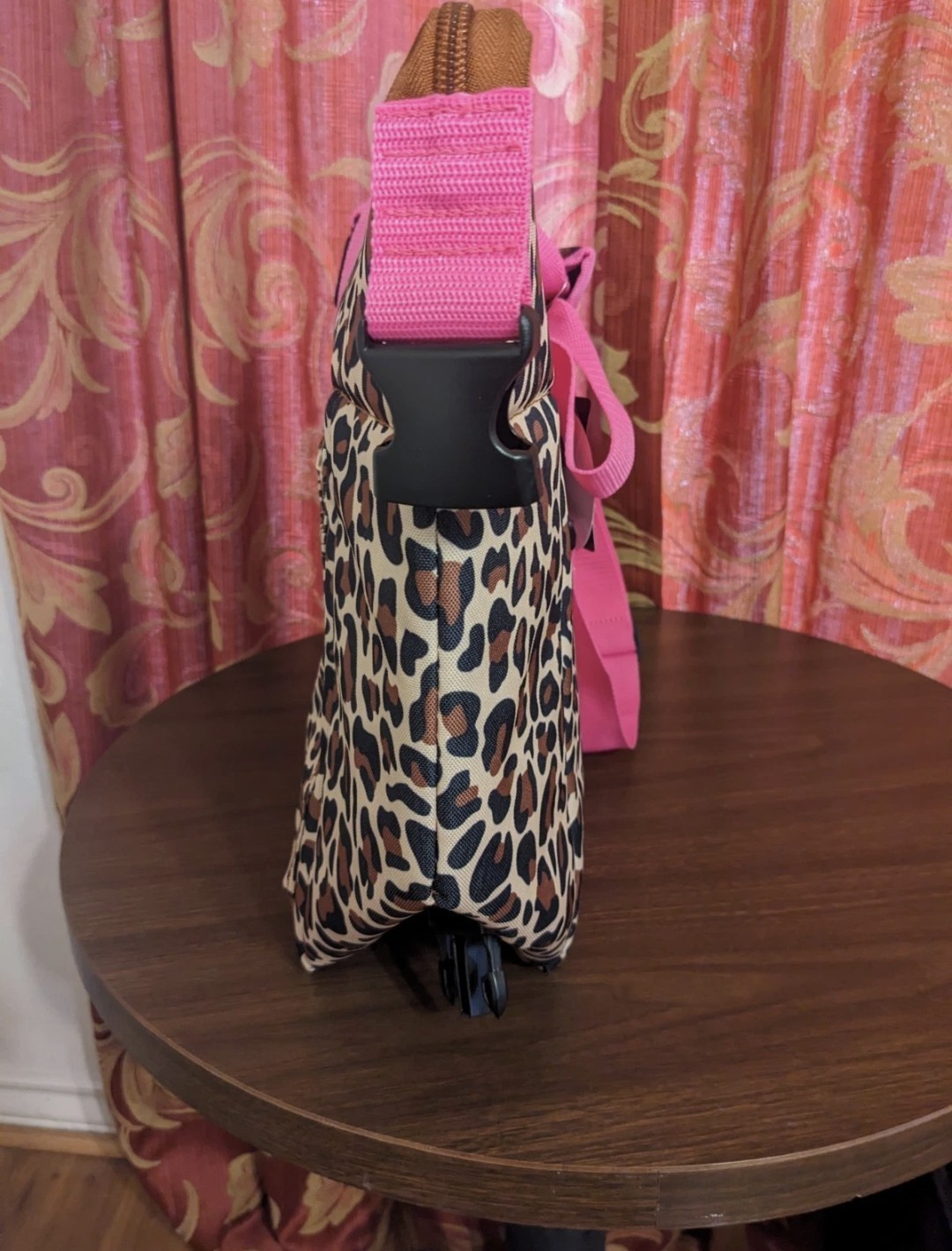 Buc-ee's Leopard Pink 24-Can Cooler Bag 600D Polyester Welded Liner Bucees