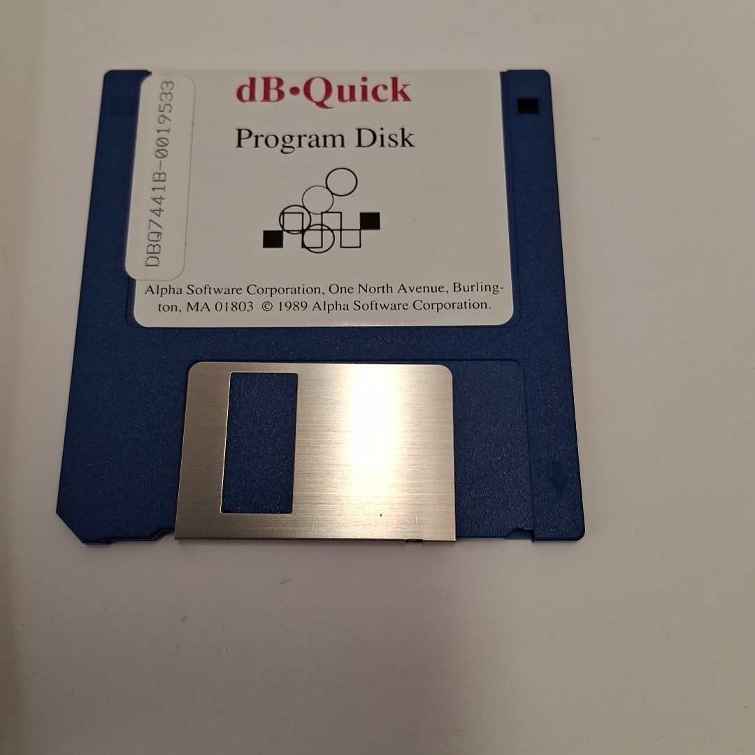 Alpha Four Fully Relational Database Non-Programmers Manuals Diskette Incomplete