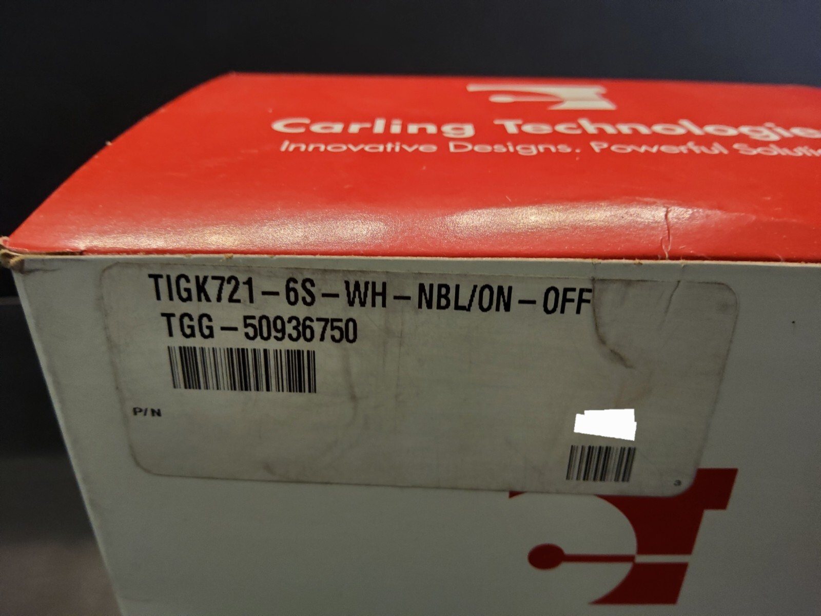 TIGK721-6S-WH-NBL/ON-OFF CARLING TECH TOGGLE SWITCH