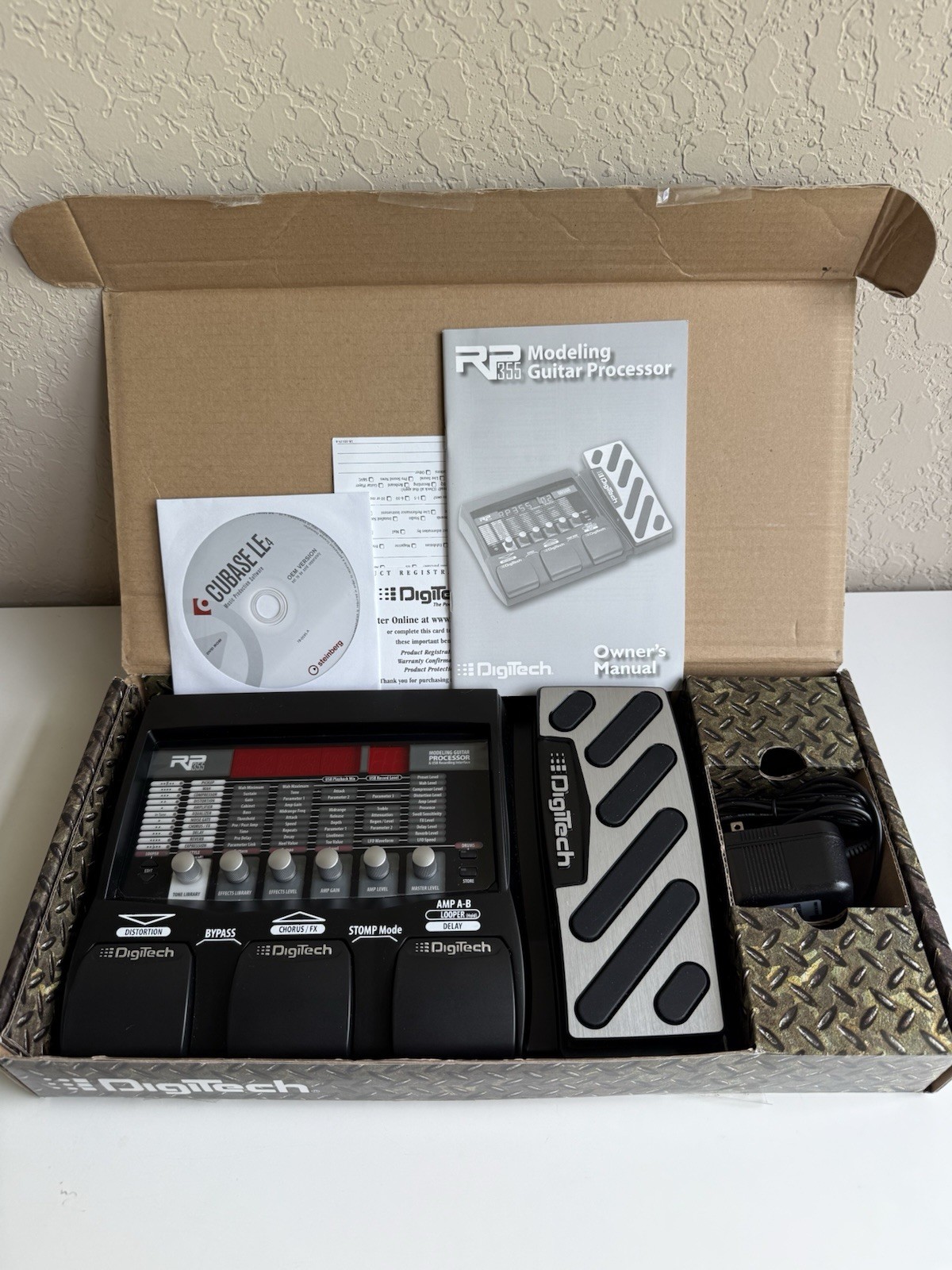 DigiTech RP355 Multi-Effects Guitar Effect Pedal Modeling Processor