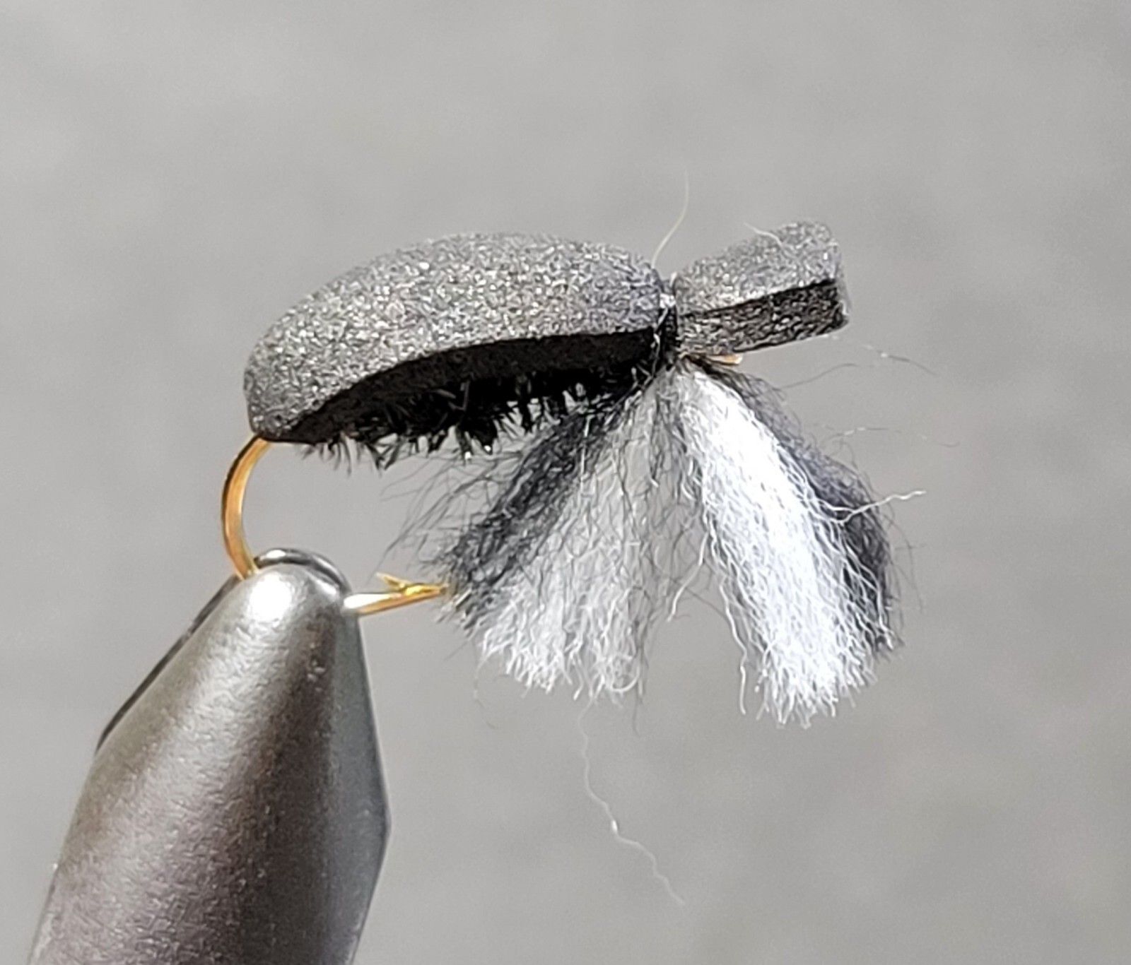 1 Fly, Size 8, FOAM FIRE FLY Terrestrial Fly Fishing Flies