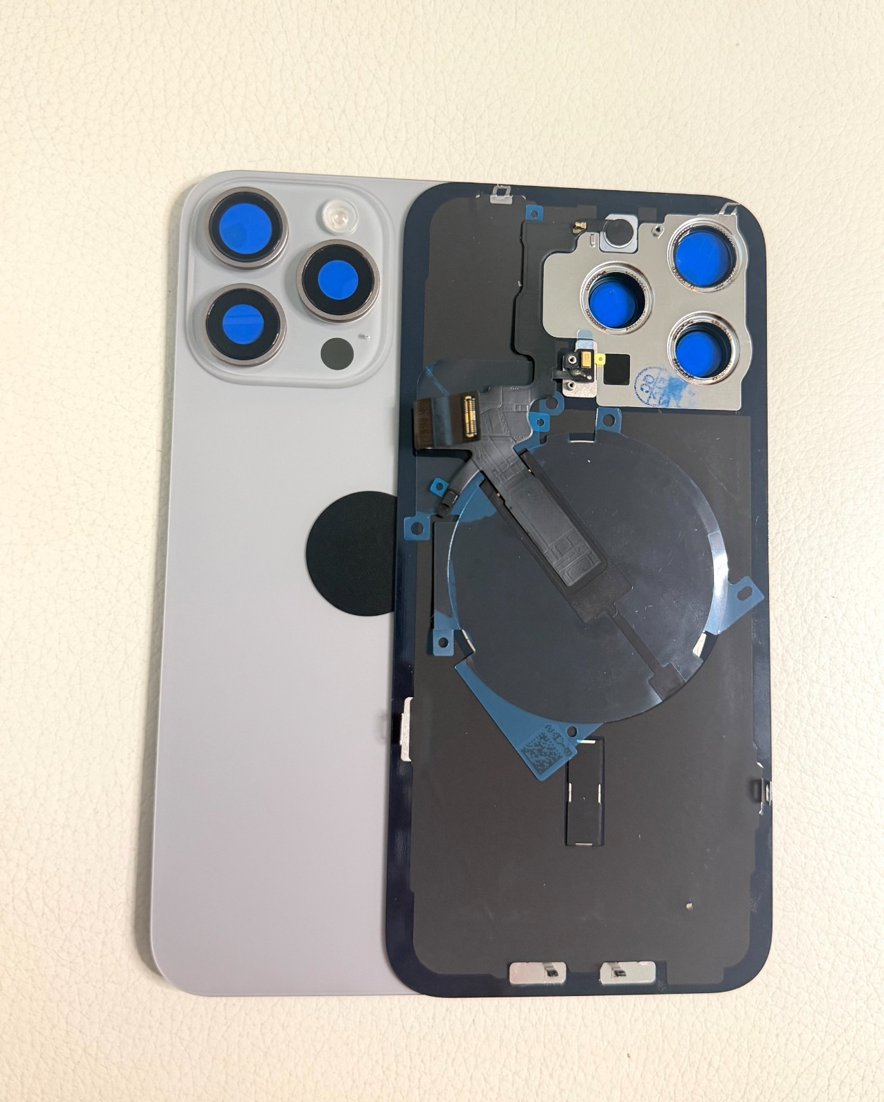 Back Glass iPhone 15 Pro and 15 Pro Max NFC / MagSafe Magnets /Flex cables/Flash
