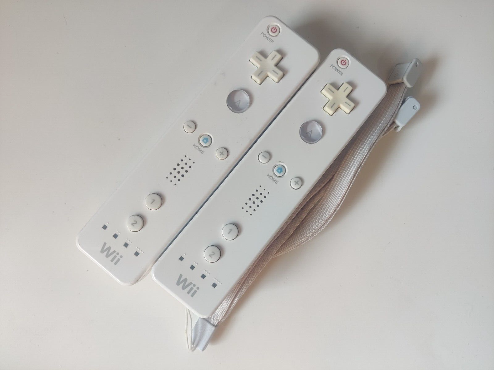 Official 2 White OEM Nintendo Wii Remote Controllers (RVL-003) with Strap