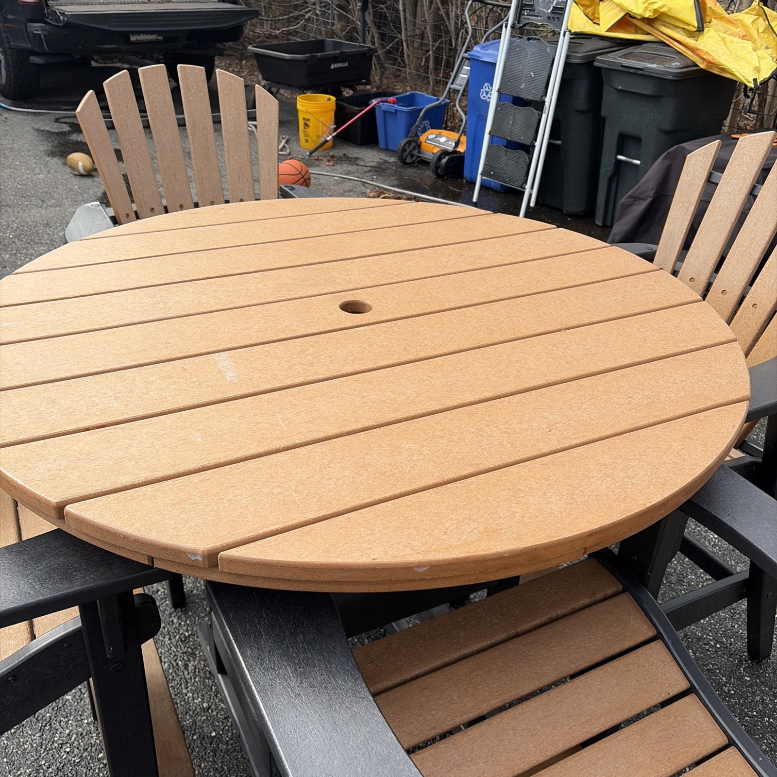 Breezes Counter Height Outdoor Table And 4 Chairs