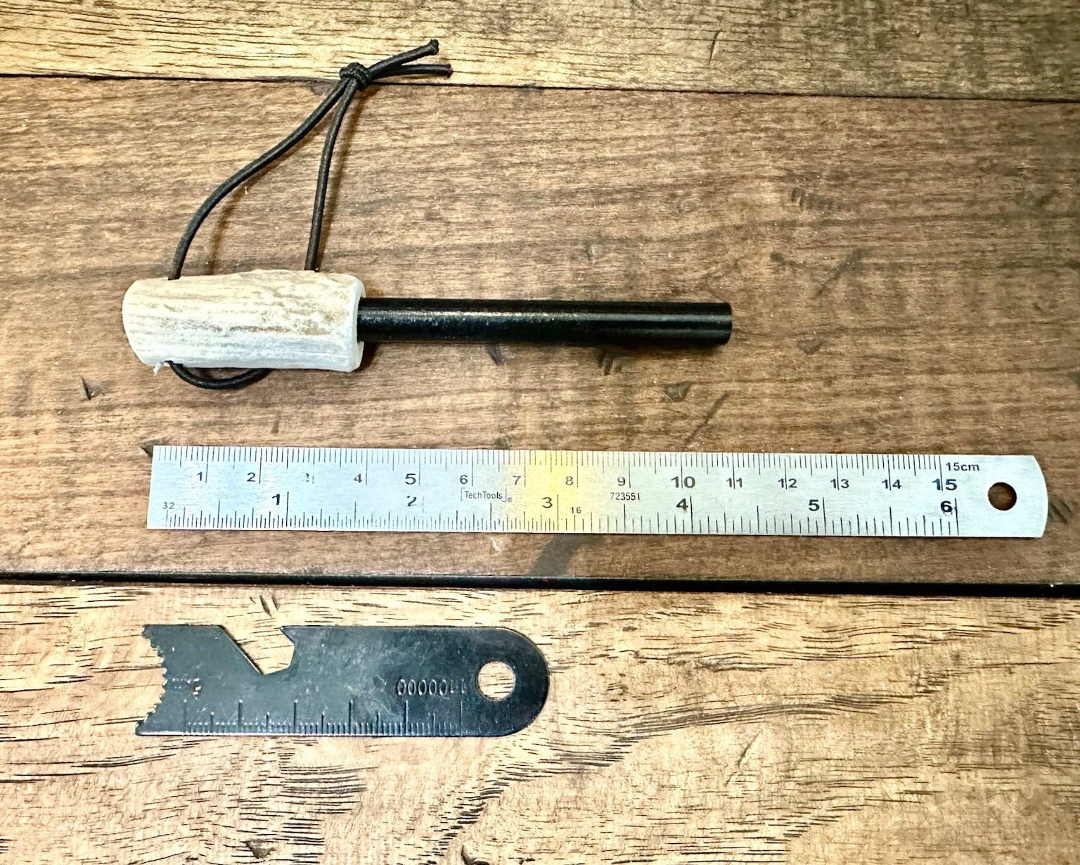 Deer Antler Handled Ferro Rod/Fire Starter .8 cm X 8 cm Rod Qty - 1 With Striker