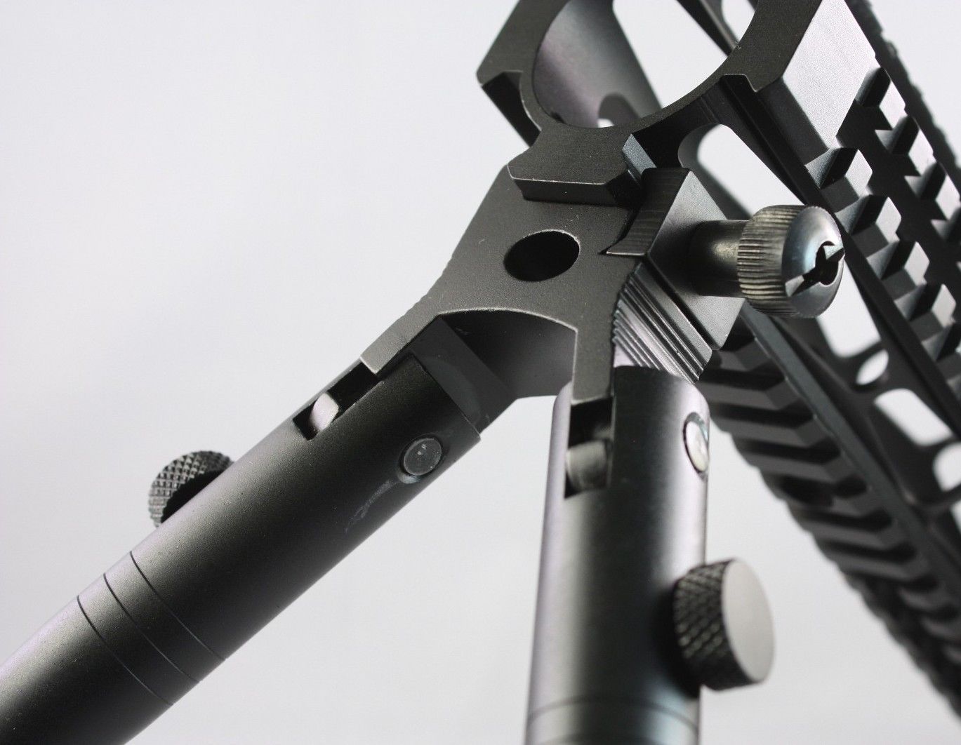 Adjustable Picatinny Spring Return Foldable Hunting Rifle Bipod w/ Barrel Mount