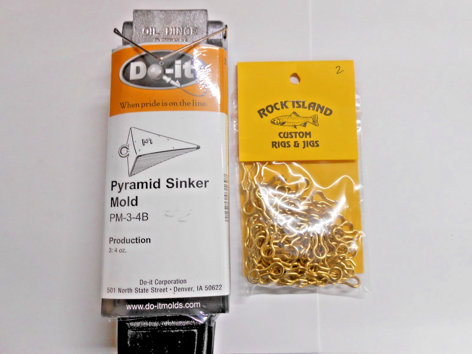 3169 Do-It Pyramid Sinker Mold 4 oz 100 # 2 Brass Eyes Included