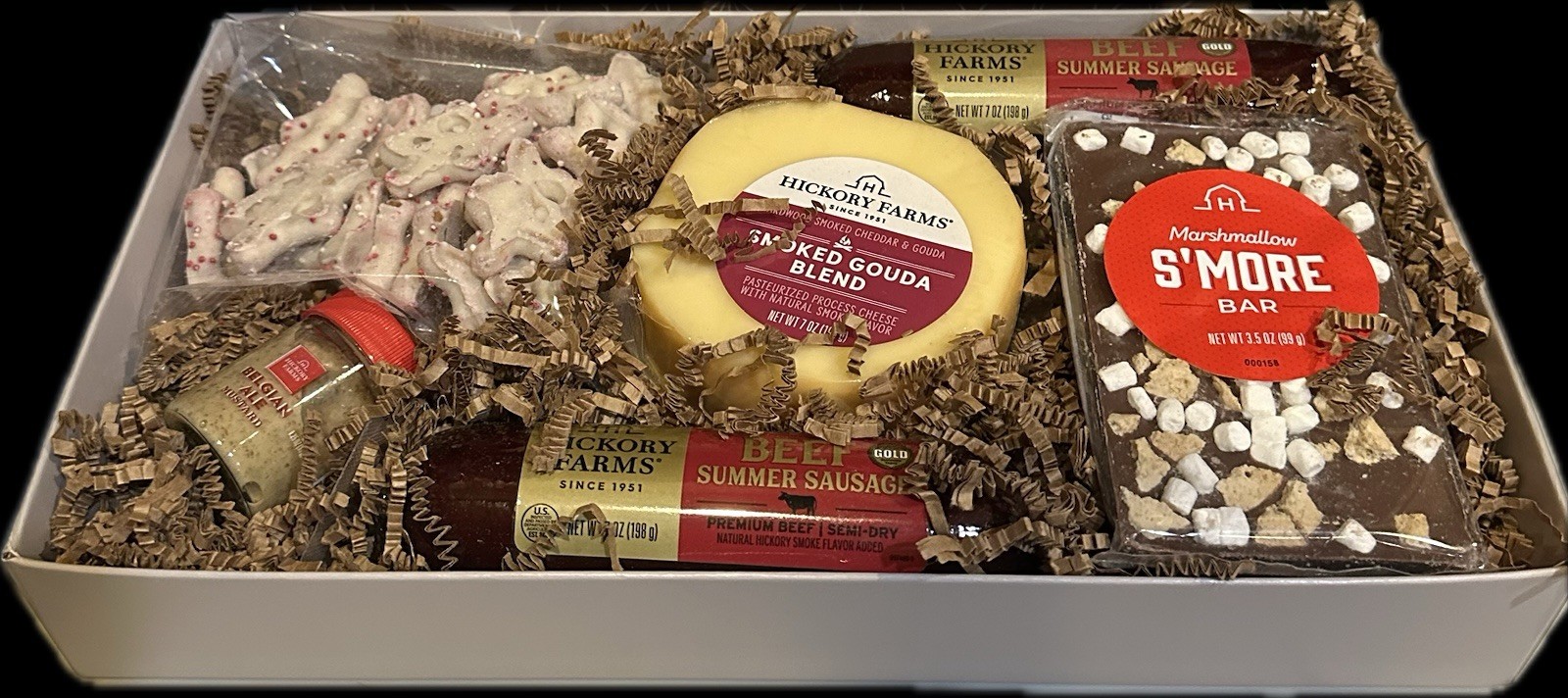 HICKORY FARMS GIFT SET SUMMER SAUSAGE SMOKED GOUDA BELGIAN ALE MUSTARD PRETZELS
