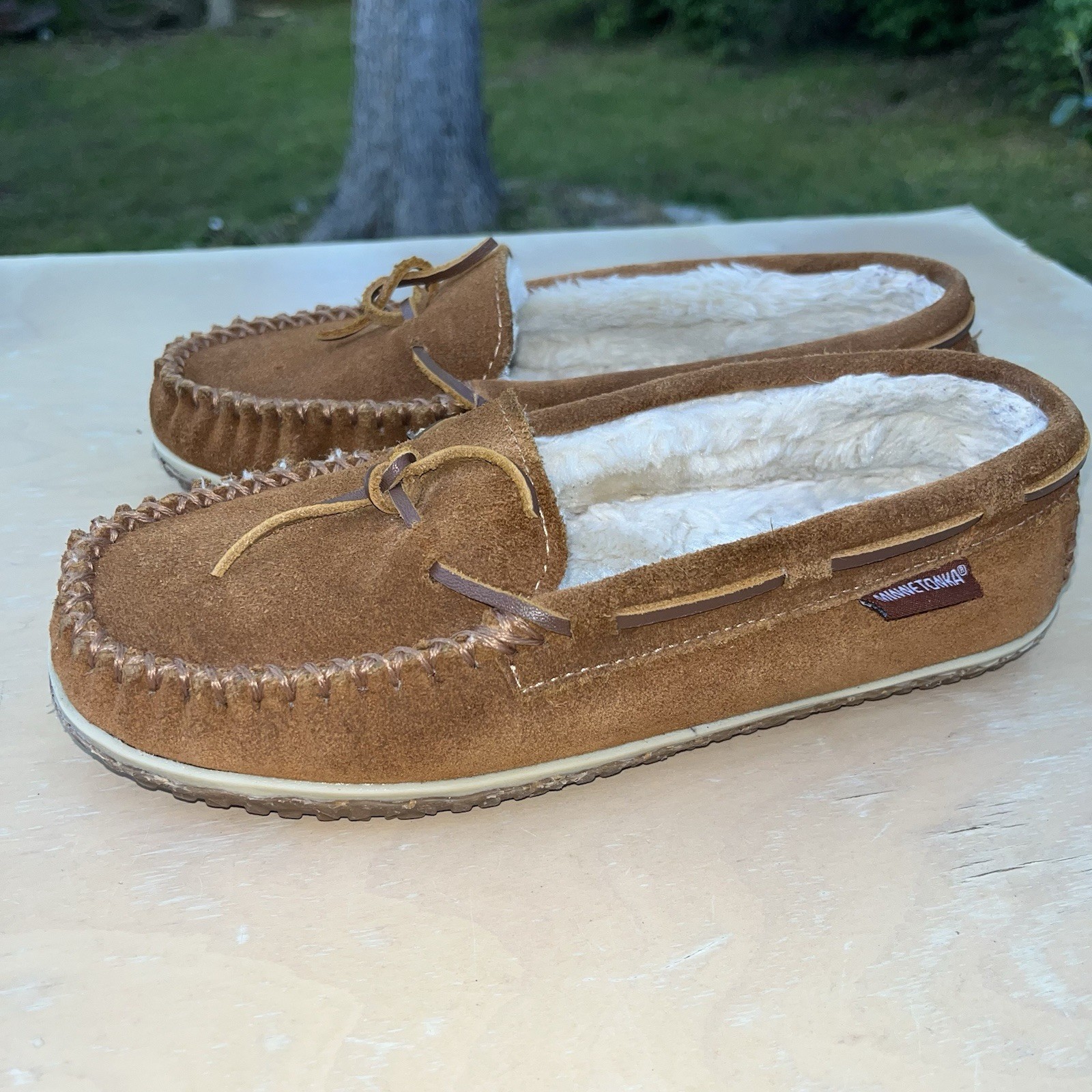 Women 7.5 M Minnetonka Moccasins Brown Suede Shoes Loafer Faux Fur Lined Slip-On
