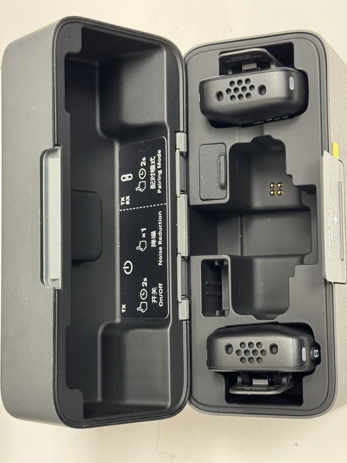 DJI Mic Mini TRANSMITTER X 2 - CHARGING CASE - WINDSCREEN X 2-