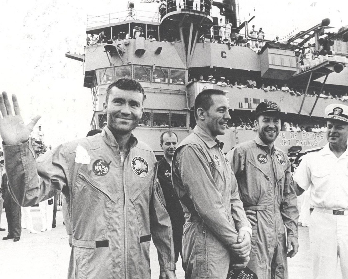 1970 NASA Apollo 13 Crew Returns Home - 8x10 Photo On 8.5x11 #1316