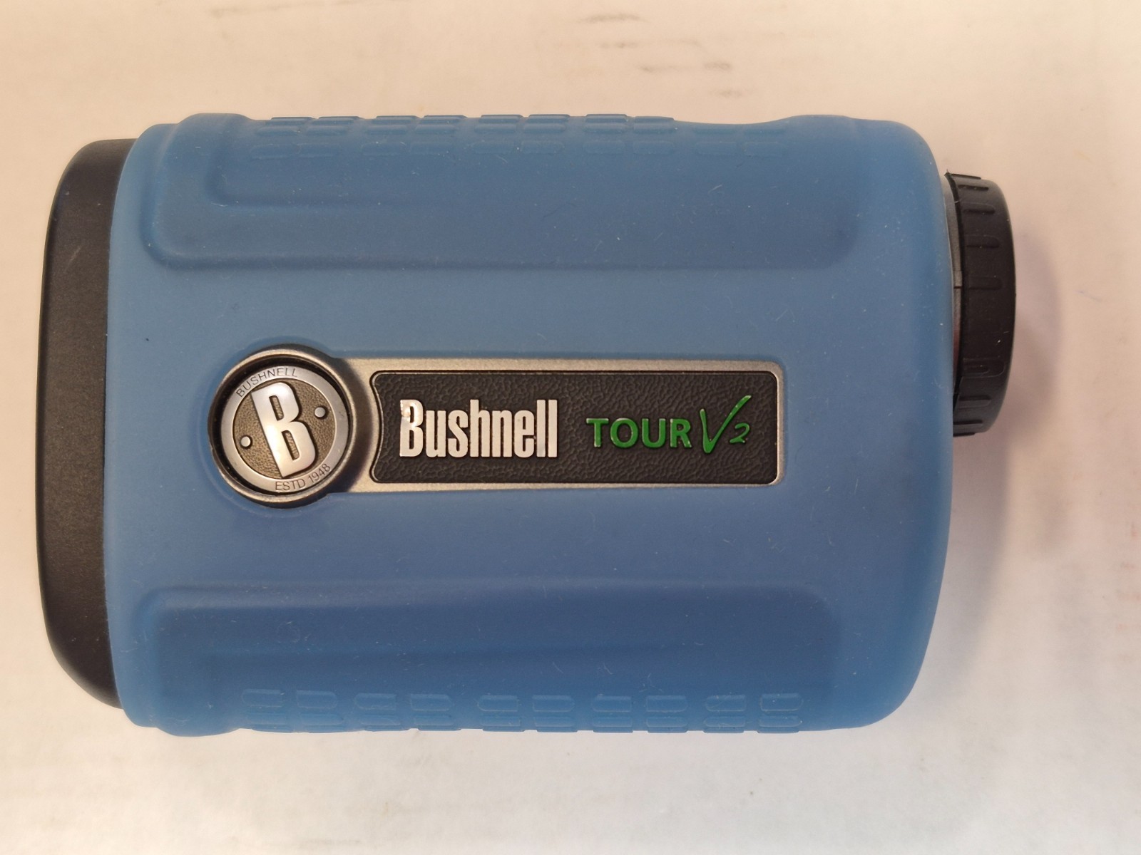 BUSHNELL TOUR V2 Golf Laser Rangefinder Fast Focus System
