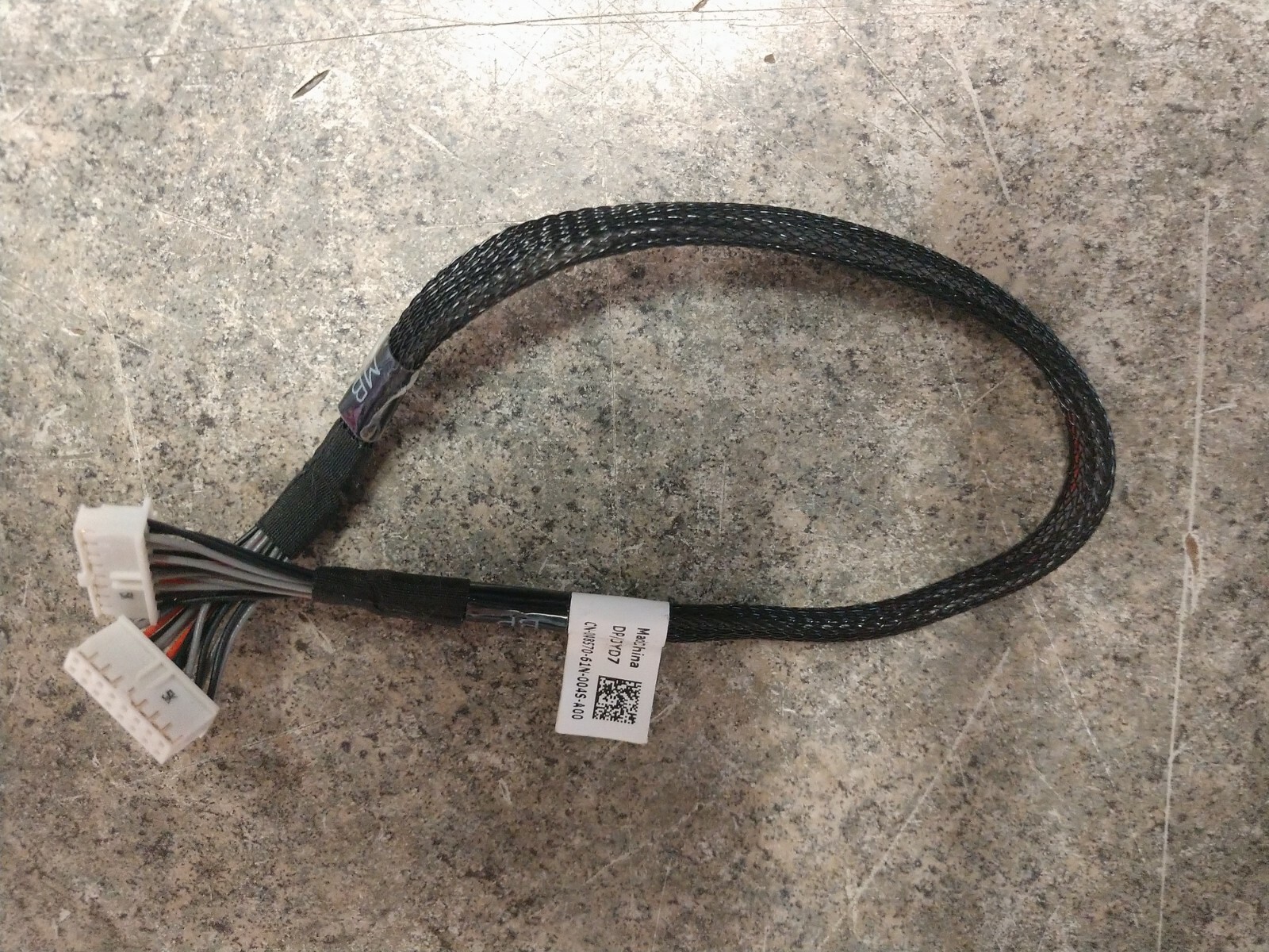 DELL POWEREDGE R330 12" CABLE GREAT SHAPE SHIPS QUICKLY NJYD7