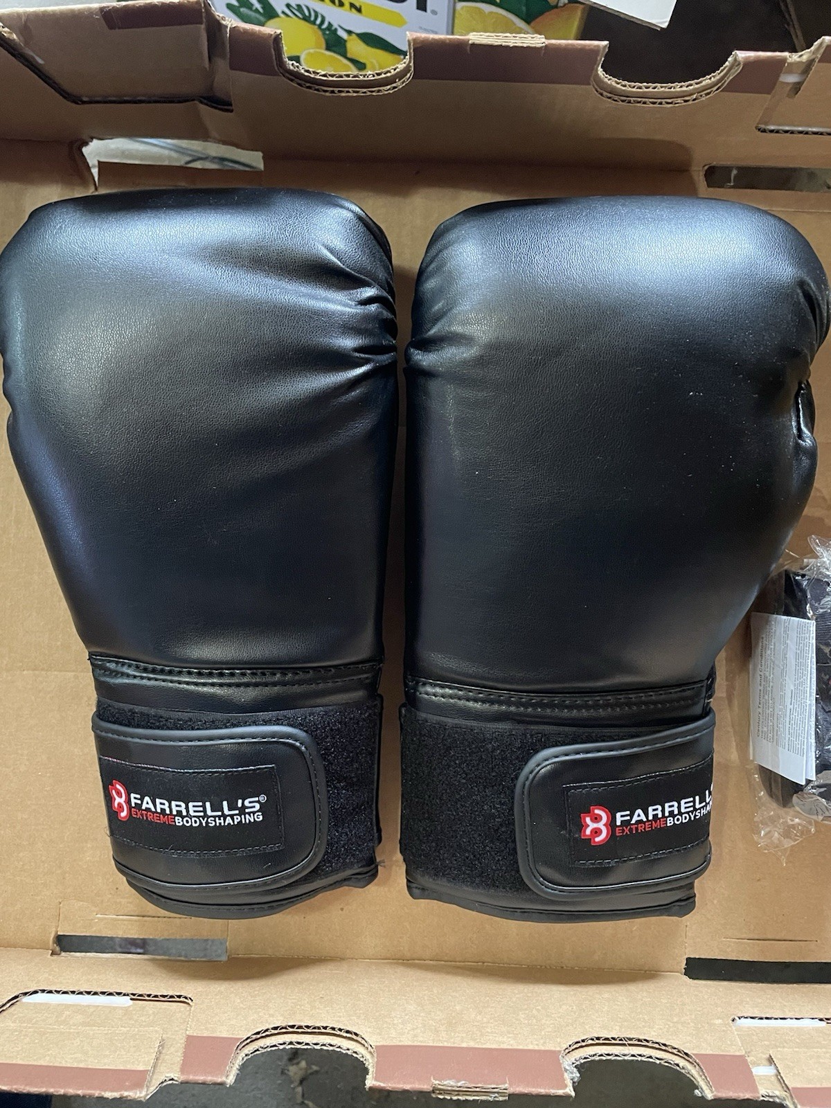 Farrell's Extreme Bodyshaping Adult Unisex Boxing Gloves Black/Red