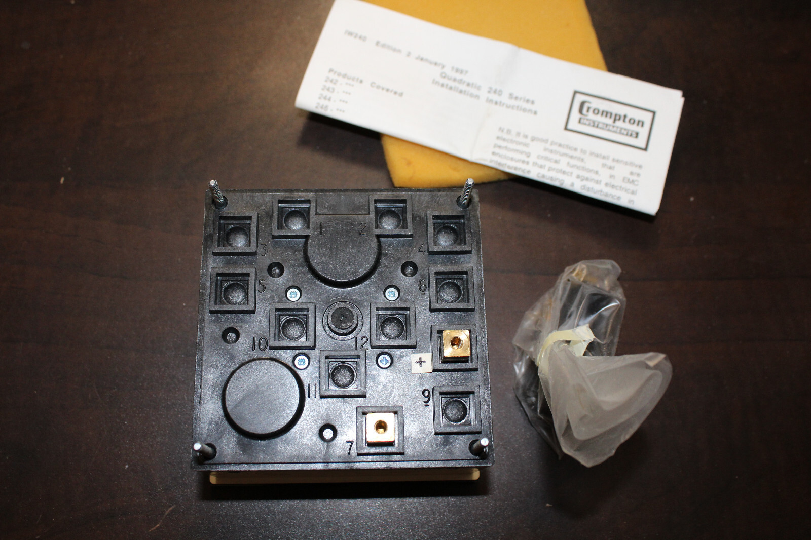 Crompton 244-05VG-MTIP Meter Scaled 0/100% DC