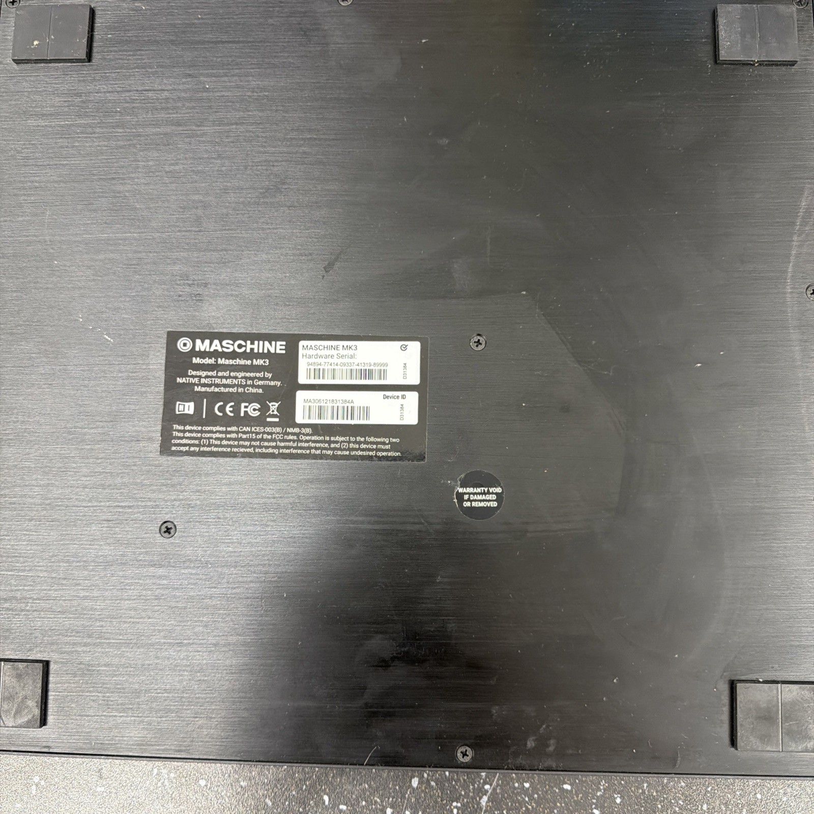 Native Instruments MASCHINE MK3 MIDI Controller Audio Interface