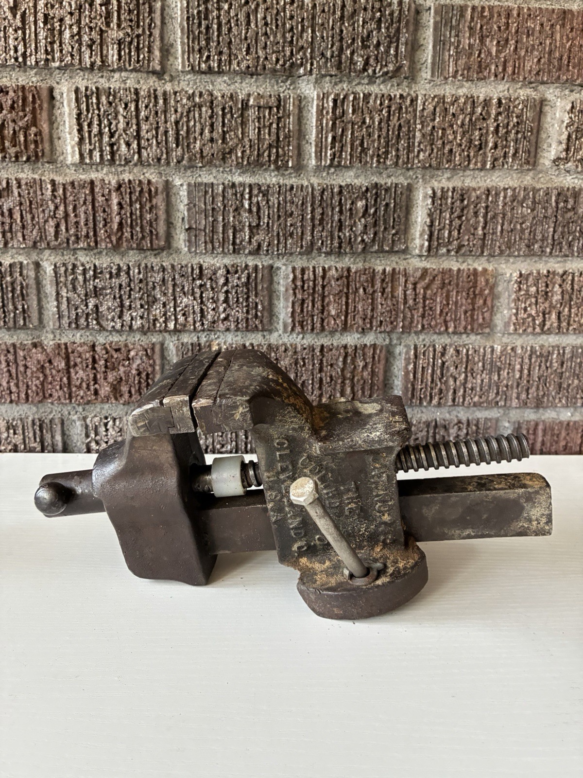 Vintage Columbian Vice No. 143 The Columbian Vise & MFG Co Cleveland, Ohio Used