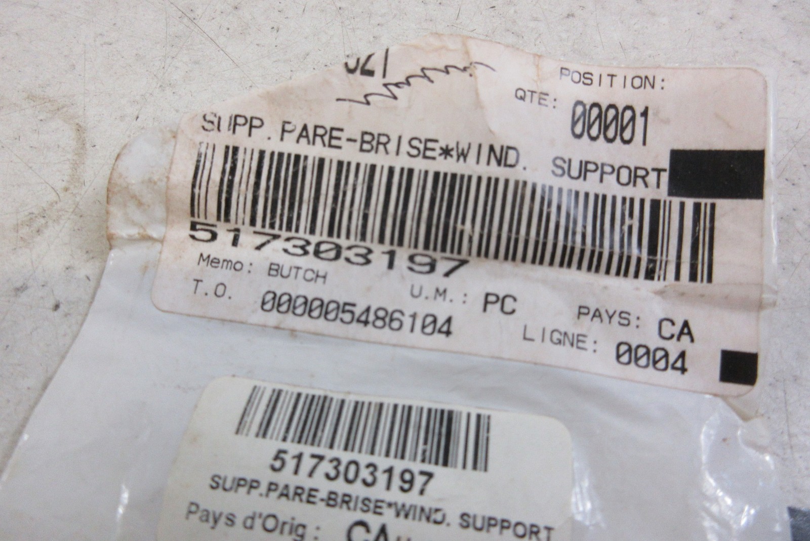 Ski-doo WINDSHIELD WIND SCREEN SHIELD Genuine Support Damper Rubber OE 517303197