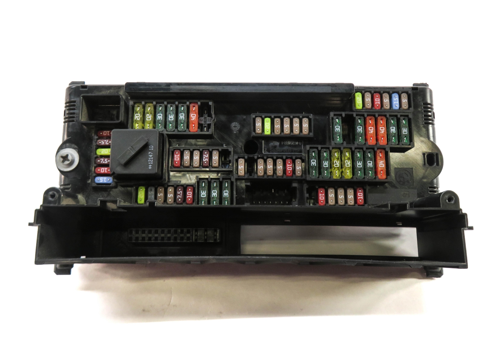 2012 BMW 535Xi (E60) FRONT POWER DISTRIBUTION FUSE/RELAY BOX 9252815
