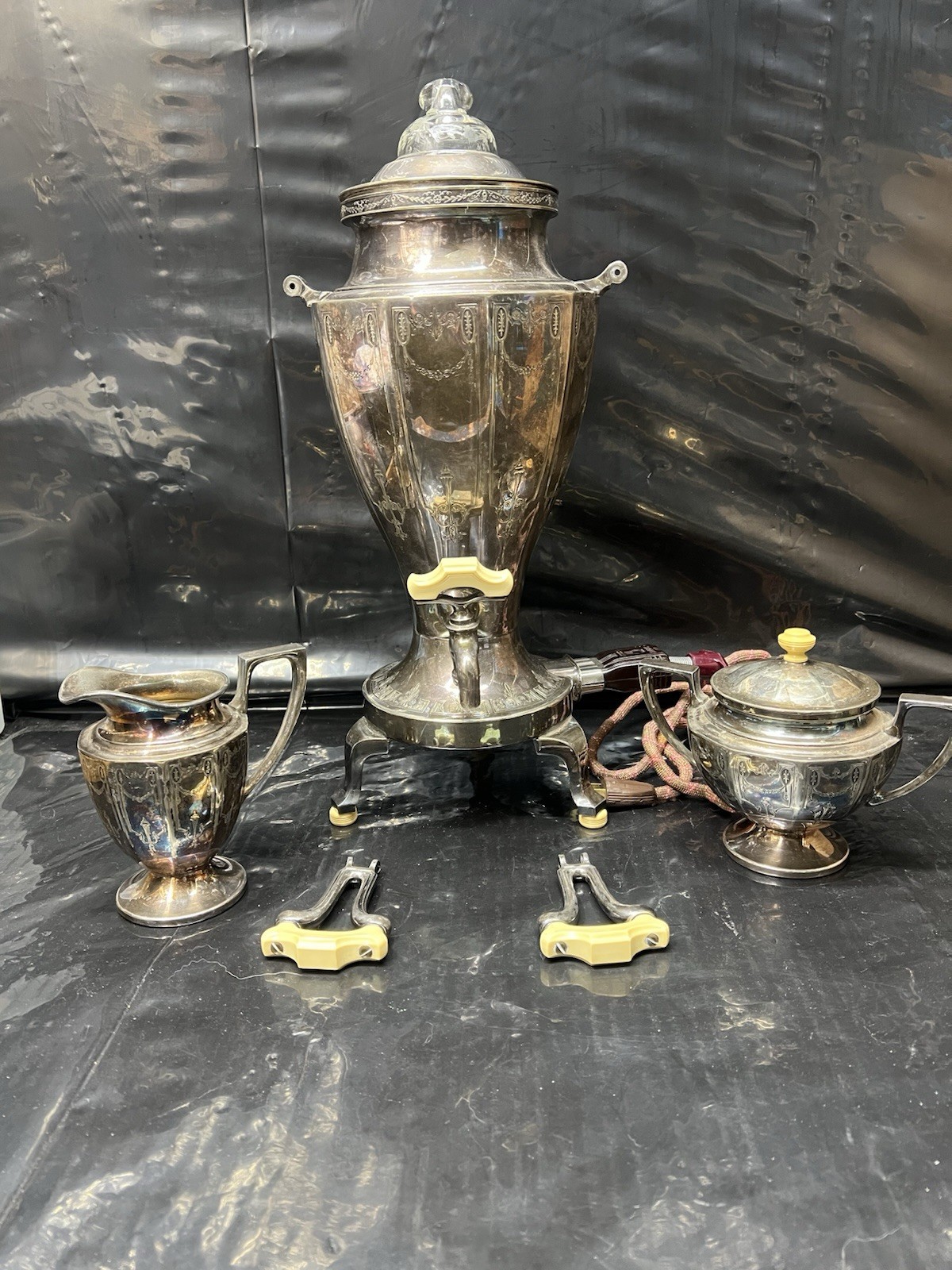 ANTIQUE UNIVERSAL LANDERS FRARY & CLARK COFFEE PERCOLATOR CREAM & SUGAR {799}