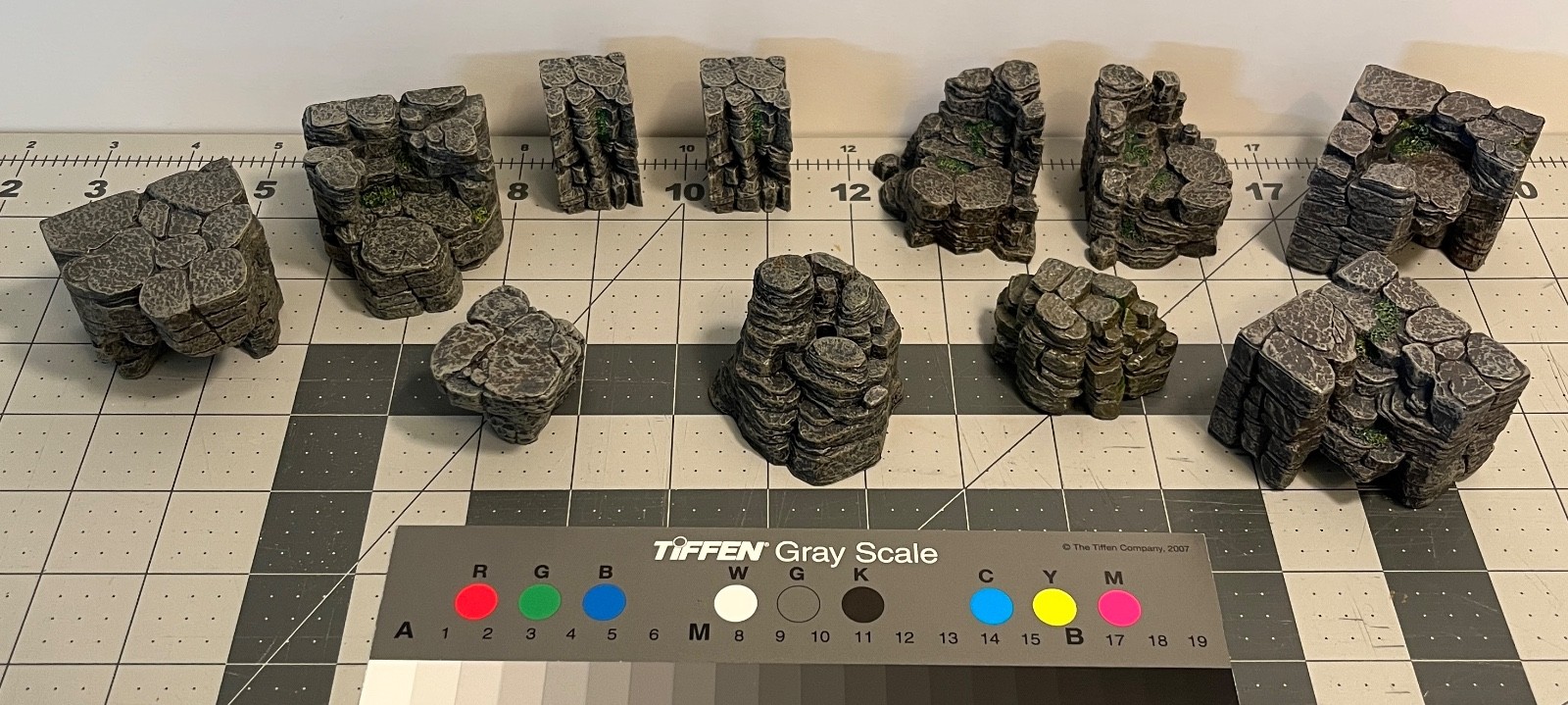 Dwarven Forge Wildlands Erinthor Cliffs Expansion mountain rocky edges painted