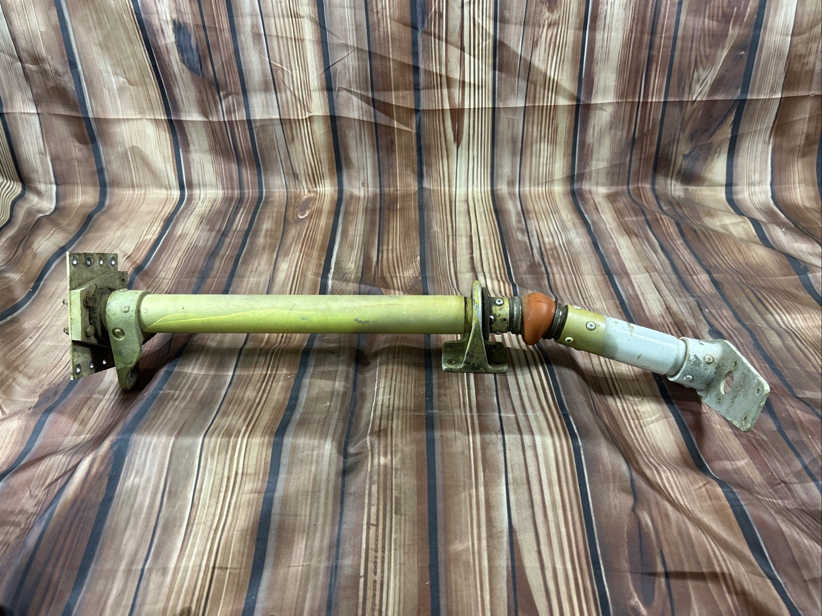 600014-505 Aerostar 601P Rudder Torque Tube Assembly