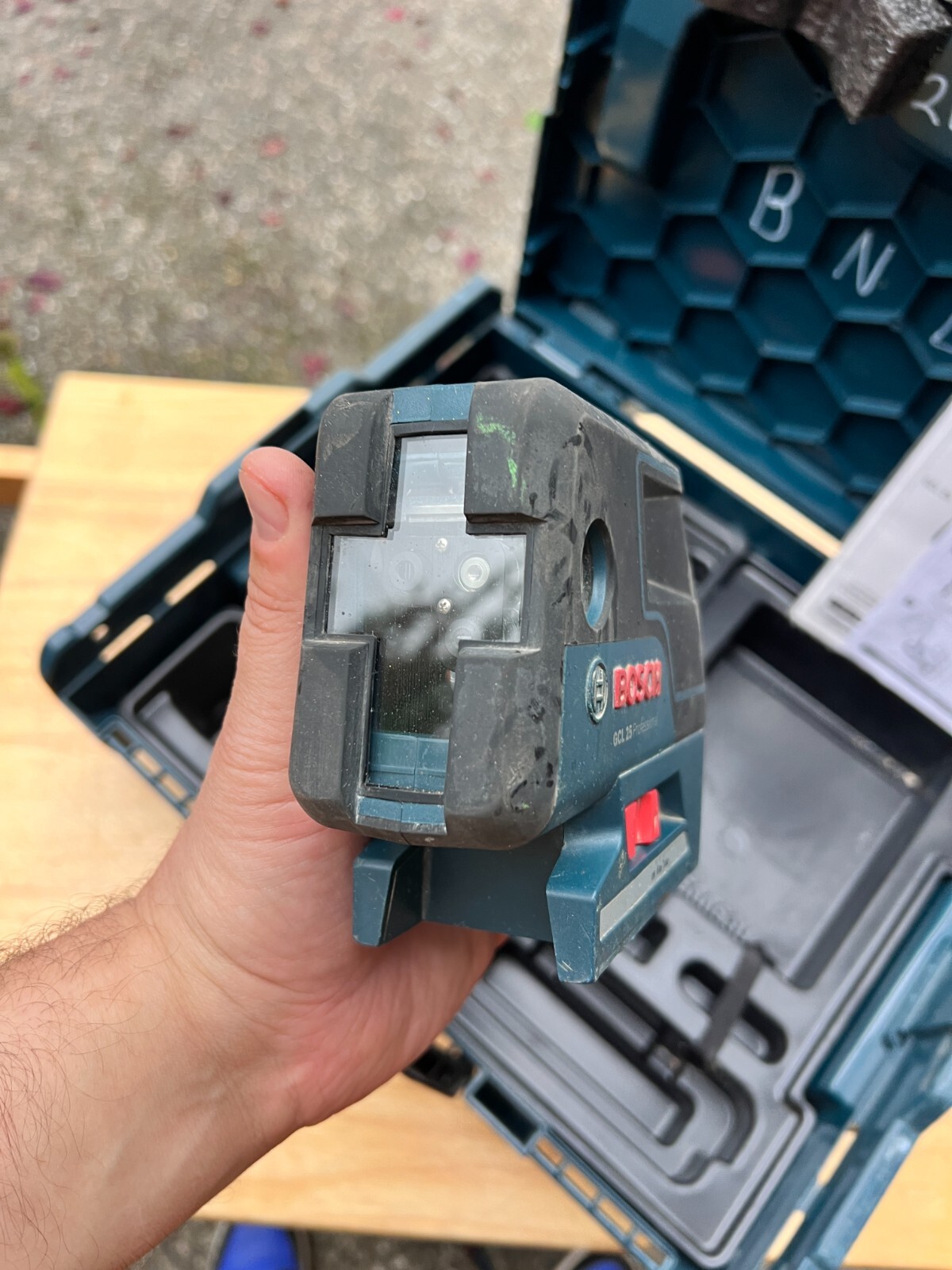 Bosch Professional GCL25 Self Leveling 5-Point Alignment Cross-Line Laser Leve +