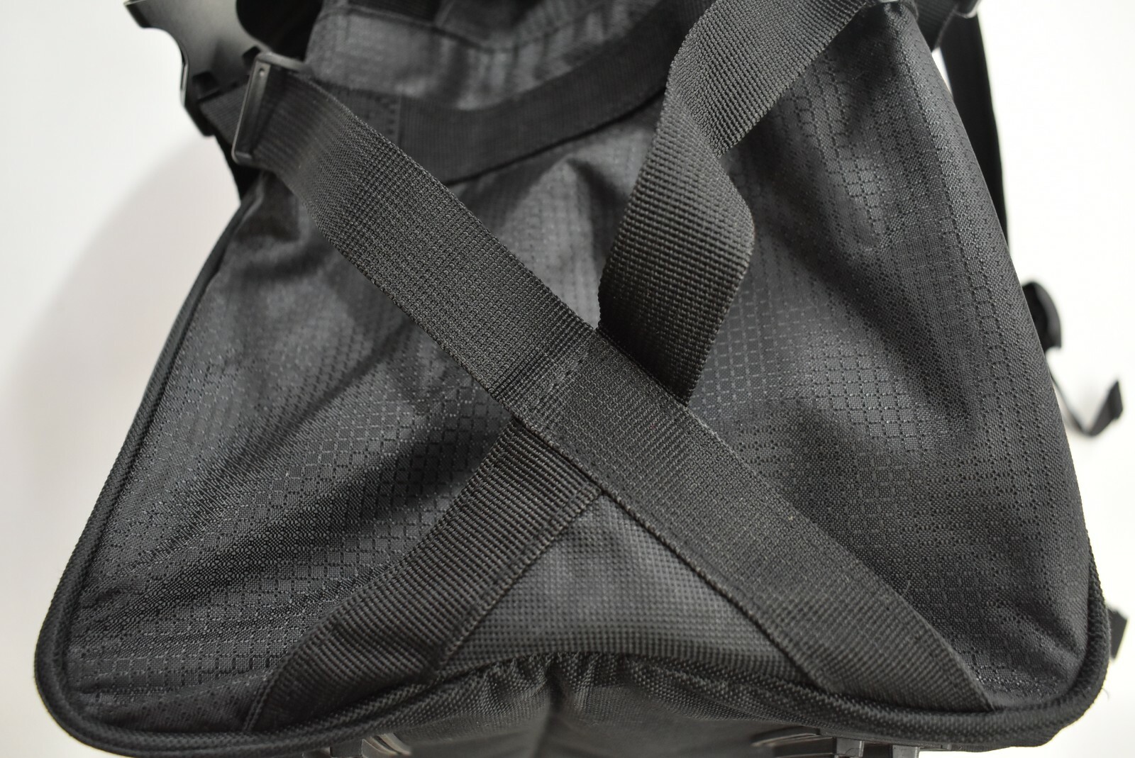 Black Unisex Utility Backpack Outer & Inner Pockets Durable Adjustable Straps