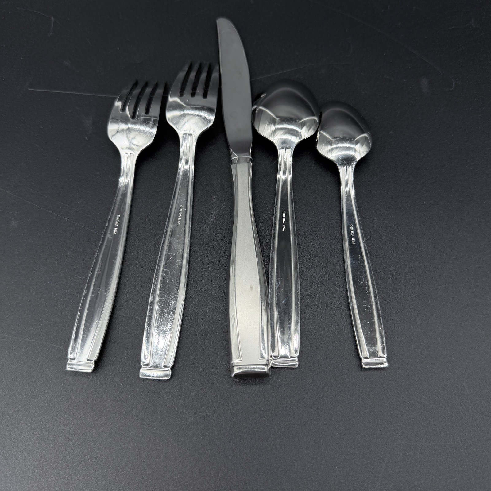 Oneida Satin Shasta Piloti 5pc Place Setting Stainless