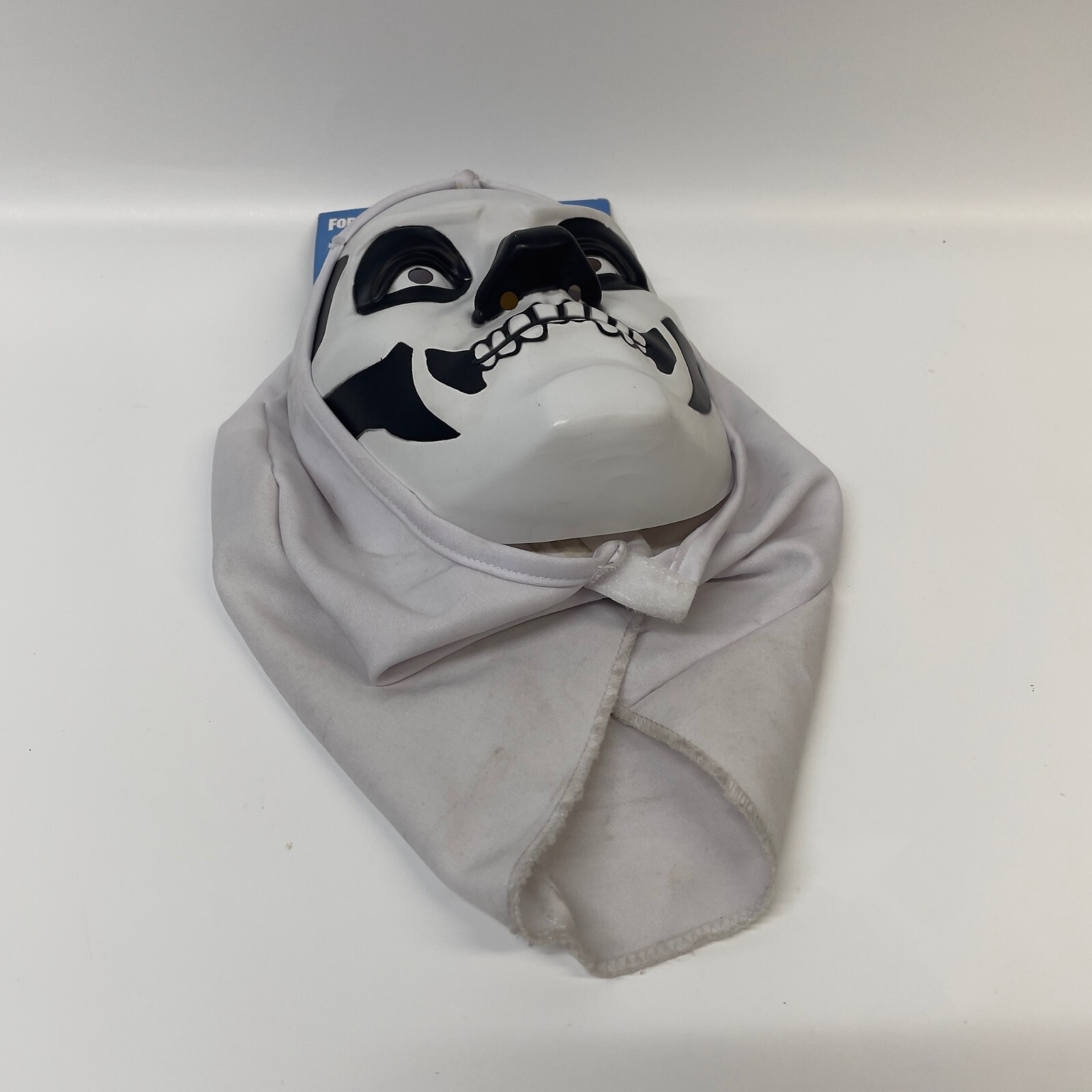 Spirit Halloween Fortnite Skull Trooper 14+ Mask Epic Games NWT 2018