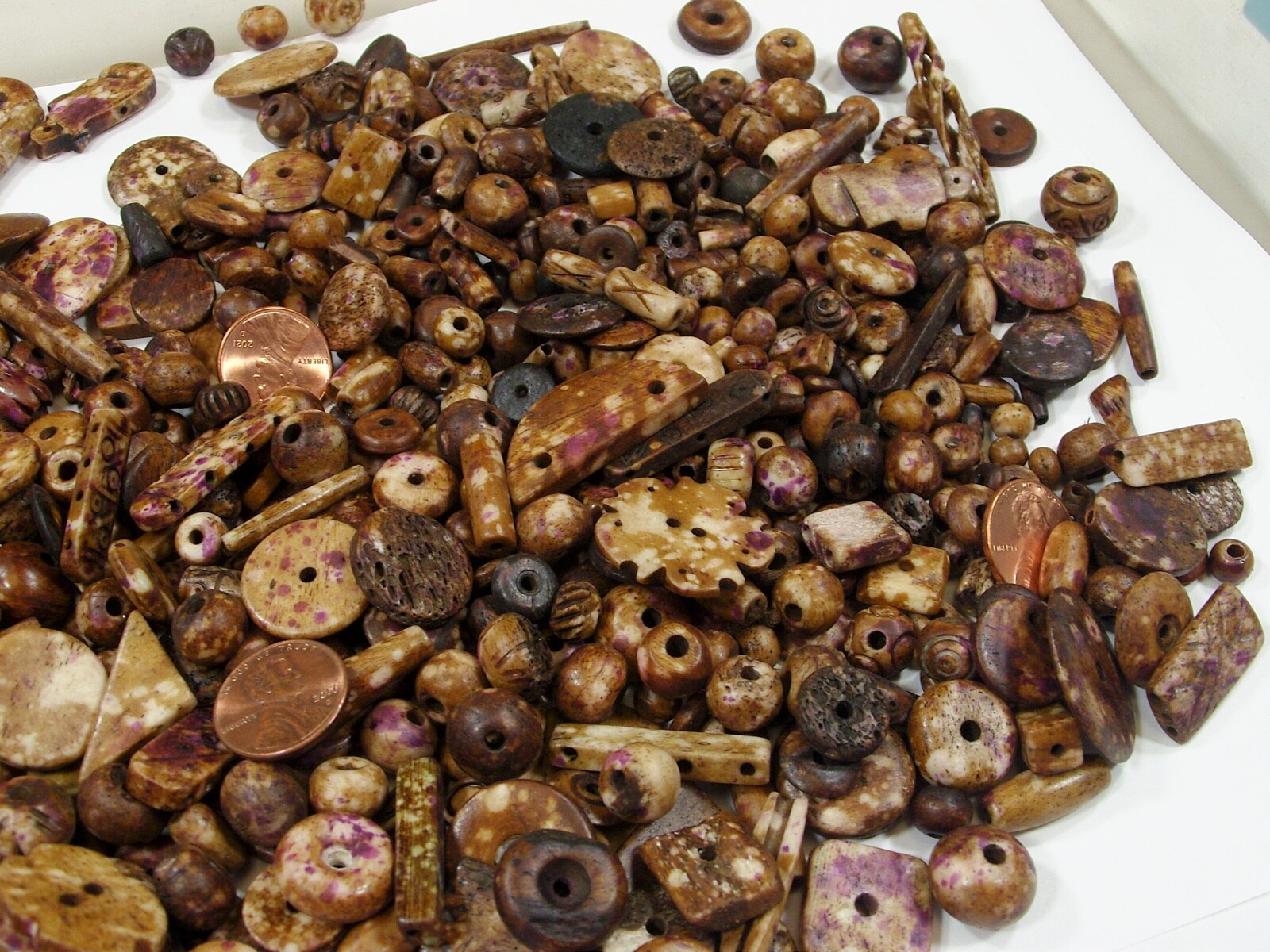 3 Pounds Purple Water Buffalo Bone Beads / Scrap Pieces / Left Overs (M-3) ⭐