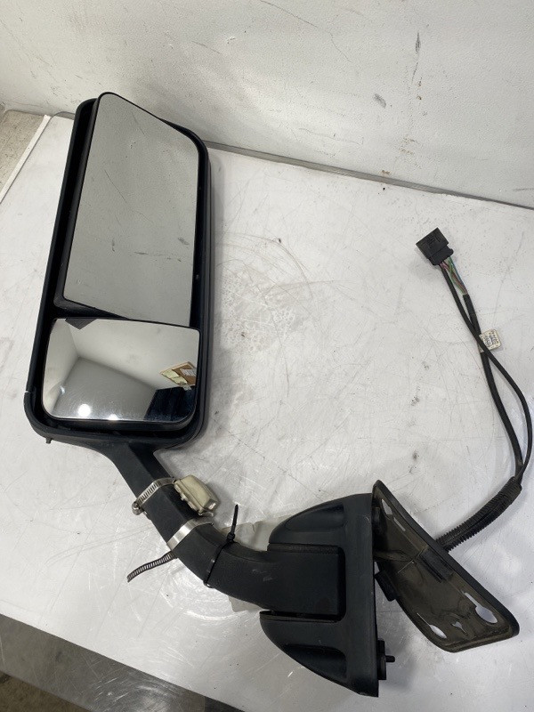 2014 Freightliner Cascadia Mirror A2269637014 (613-14605)