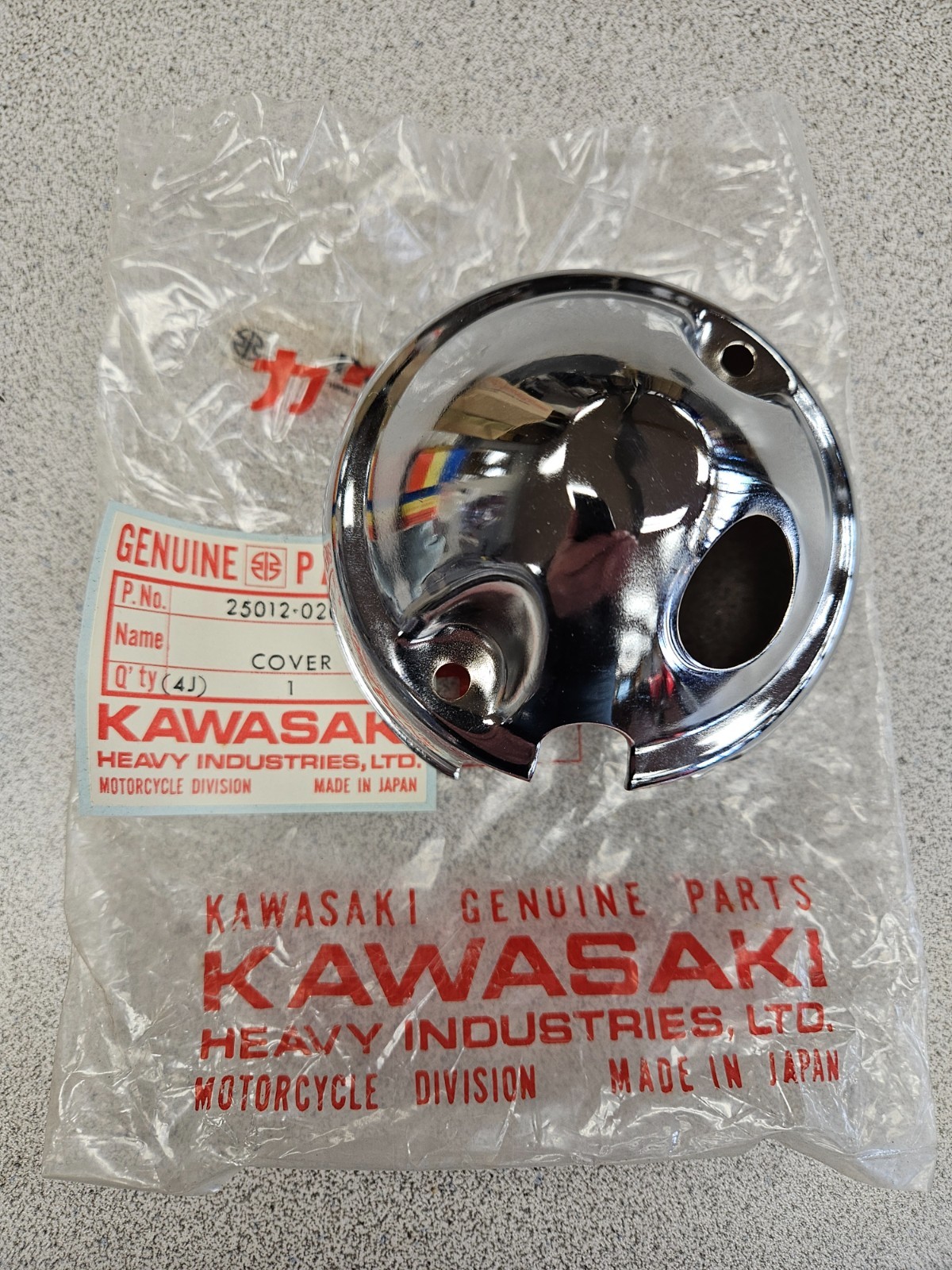 New OEM Kawasaki Speedometer Cover 25012-020 Fits 74-77 KZ400