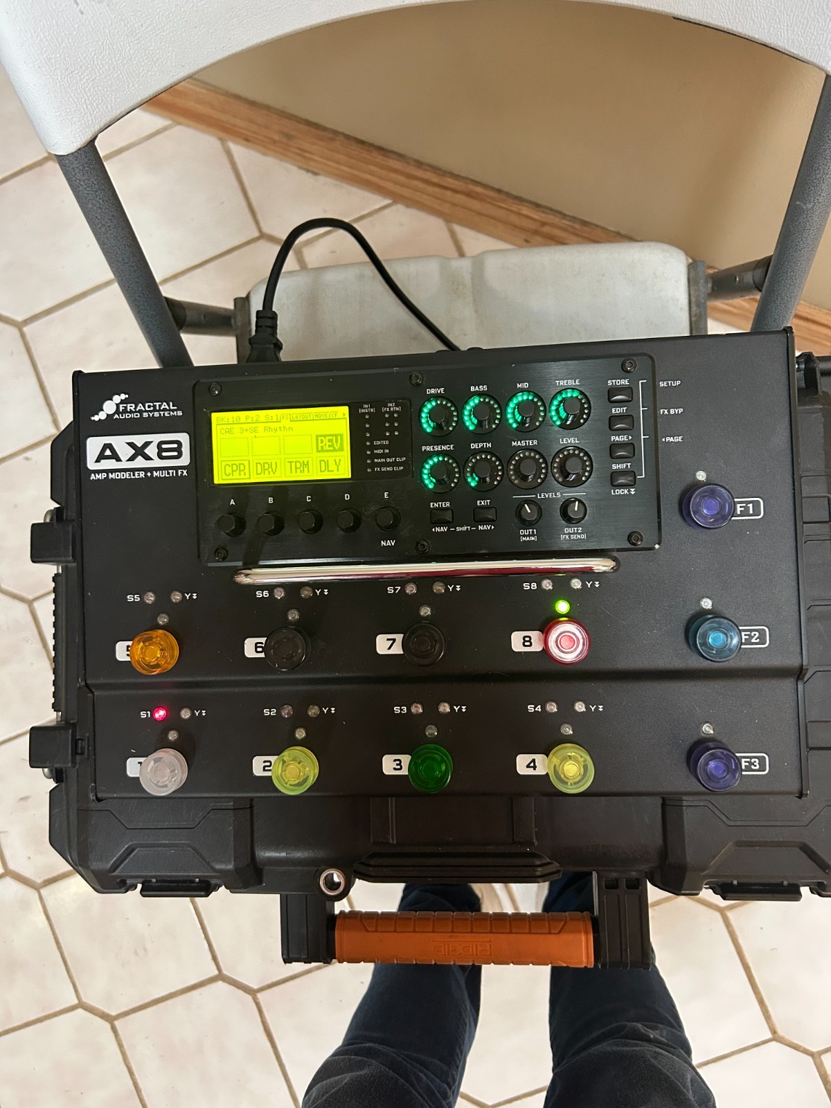 FRACTAL AX8 GUITAR PROCESSOR MULTI-FX PEDALBOARD AMP MODELER WITH HARDCASE