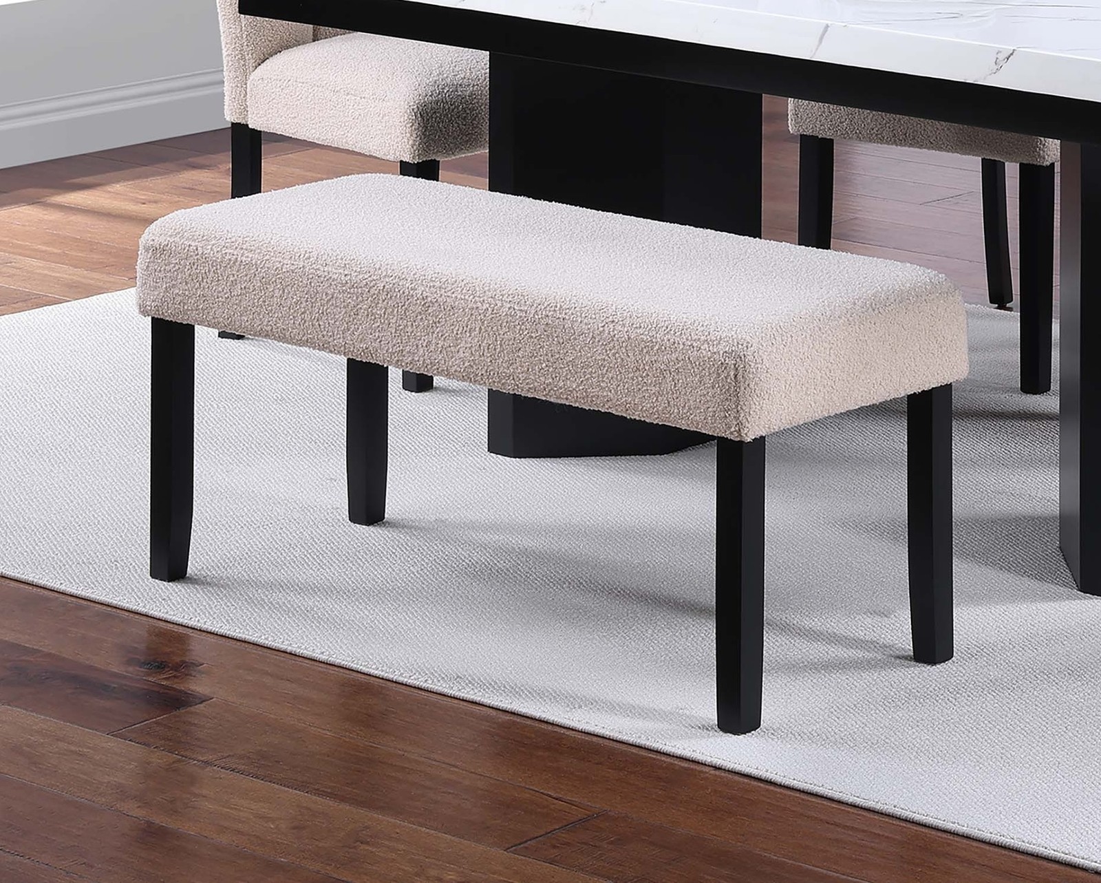 Classic Two-Tone Design White Faux Marble Top Dining Table 4x Side Chairs Benc