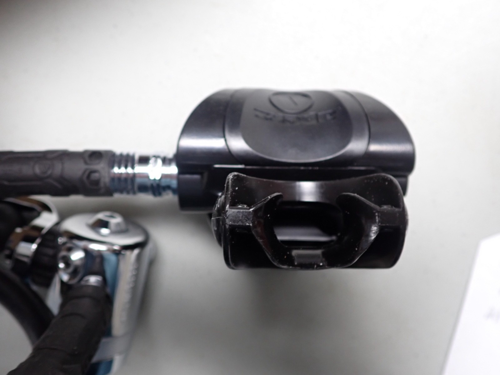 Apeks ATX 40 Regulator, Yoke New