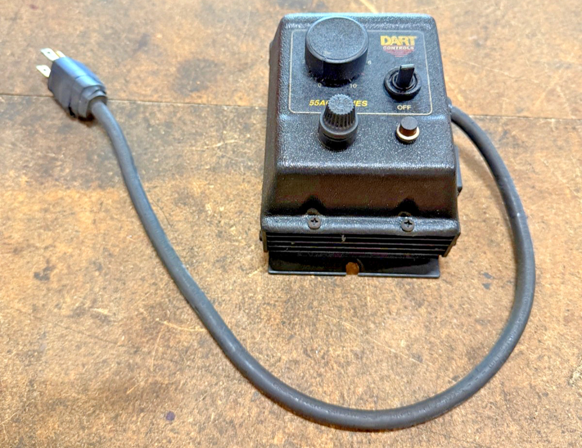 Dart Controls Model 55AC10-21 55AC Variable Voltage Motor Speed Control (TESTED)