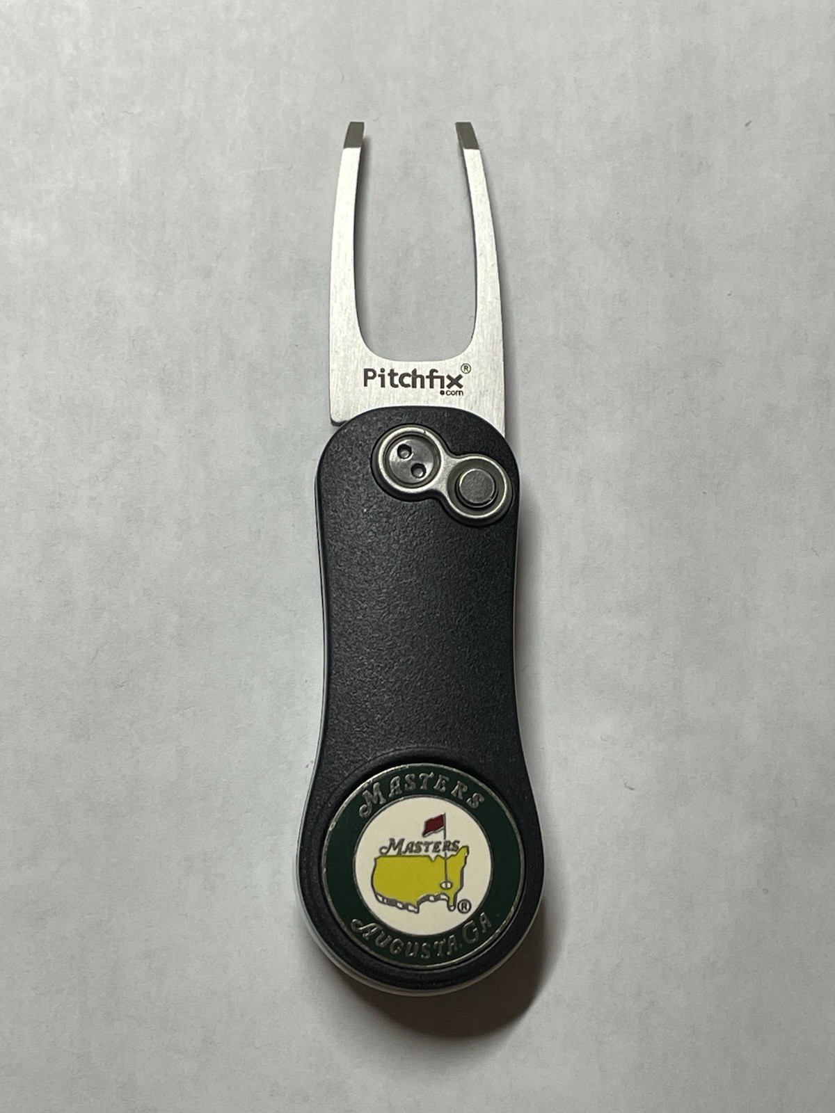 (1) Pitchfix Golf Switchblade Divot Tool & Masters 1" Coin Style Golf Marker