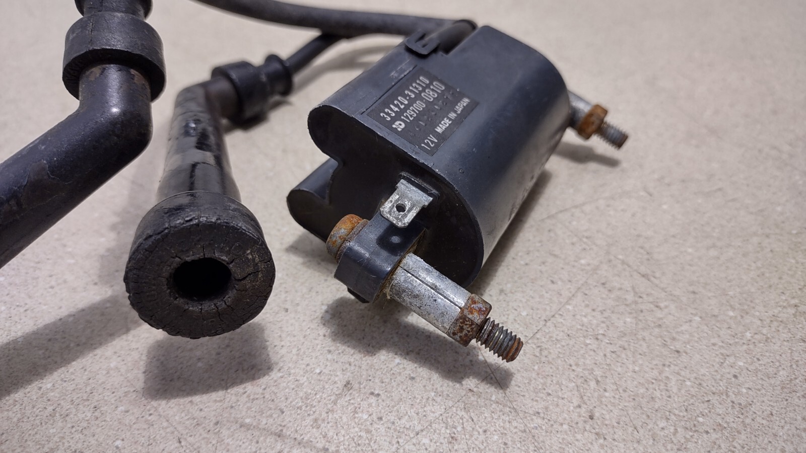 1985 Suzuki GS700e Ignition Coil #PL-118