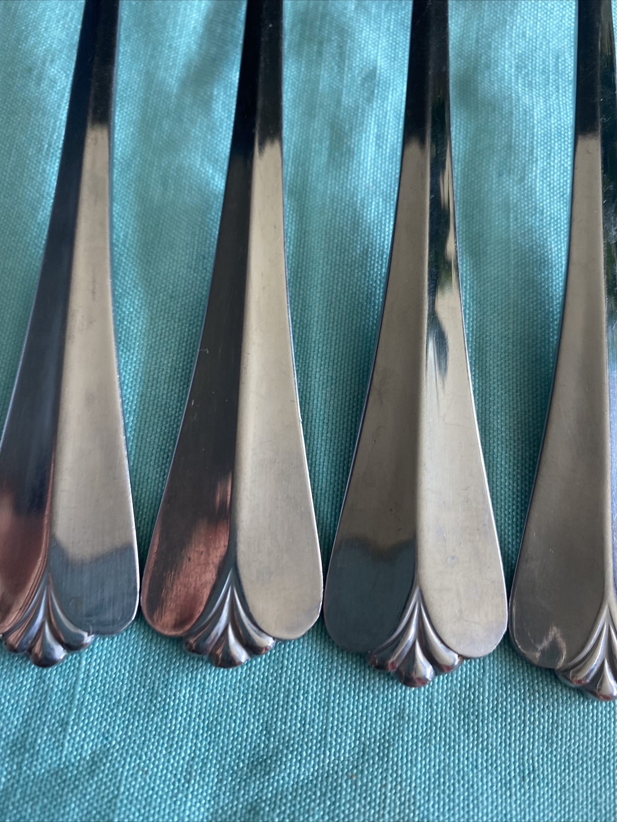 4 Pcs Rogers Co Country Shell Dinner Forks Stainless Flatware