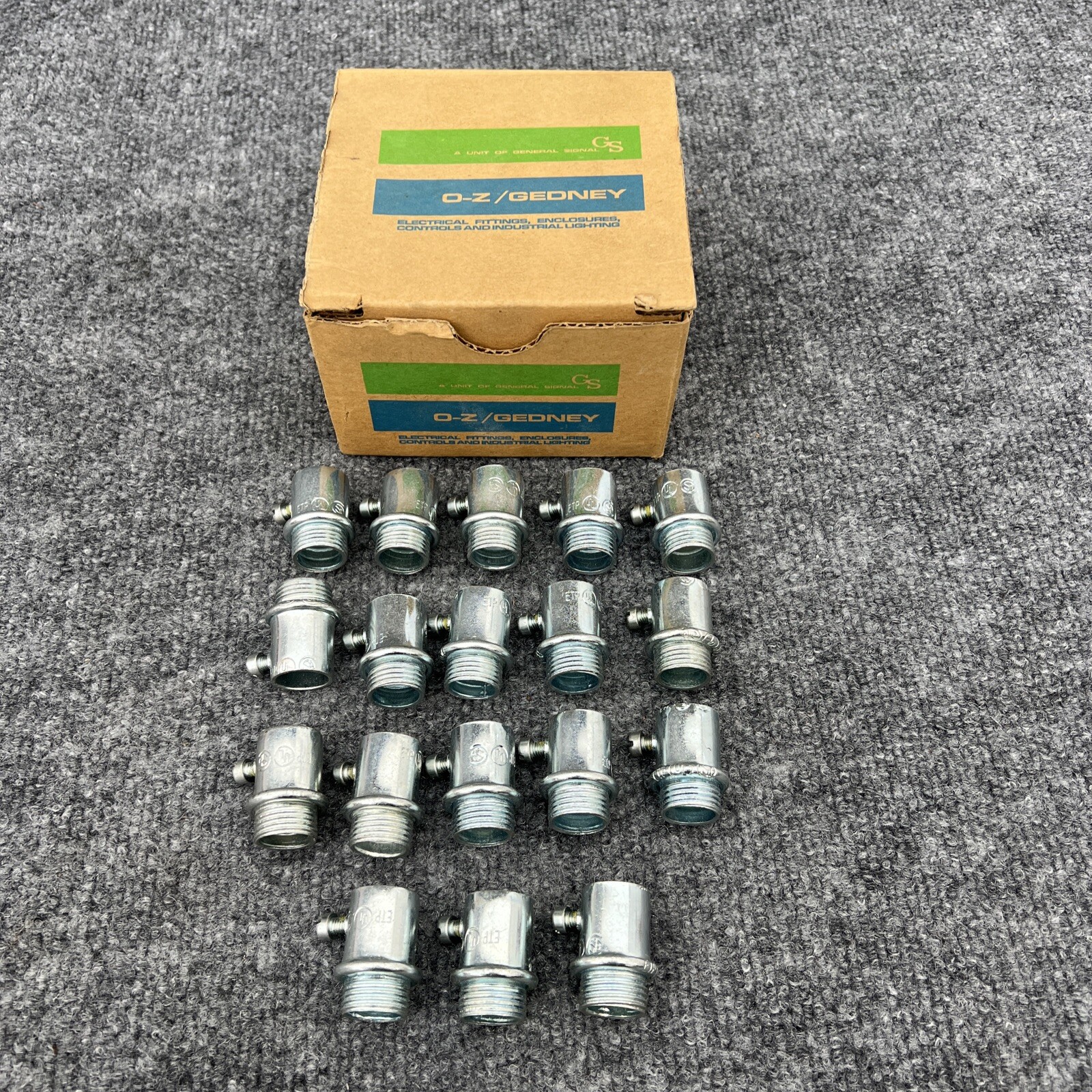 Lot of  18 -   1/2" EMT Set screw Connectors TC-121  EGS ETP 4050S C-31 New