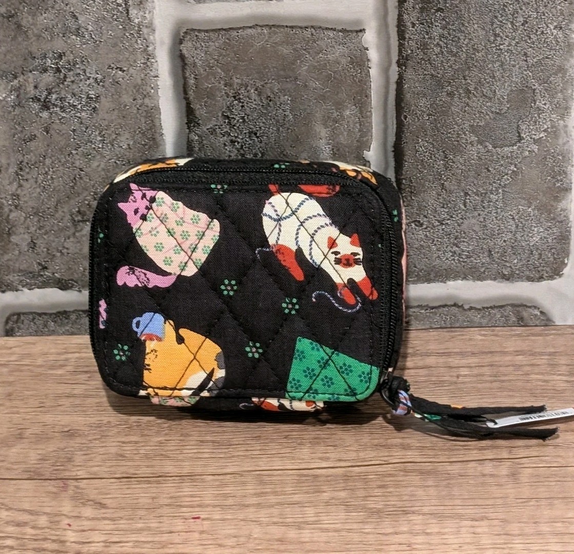 Vera Bradley 🐈 Travel Pill Case 😺 HERDING CATS Black & Colorful Kitties V471