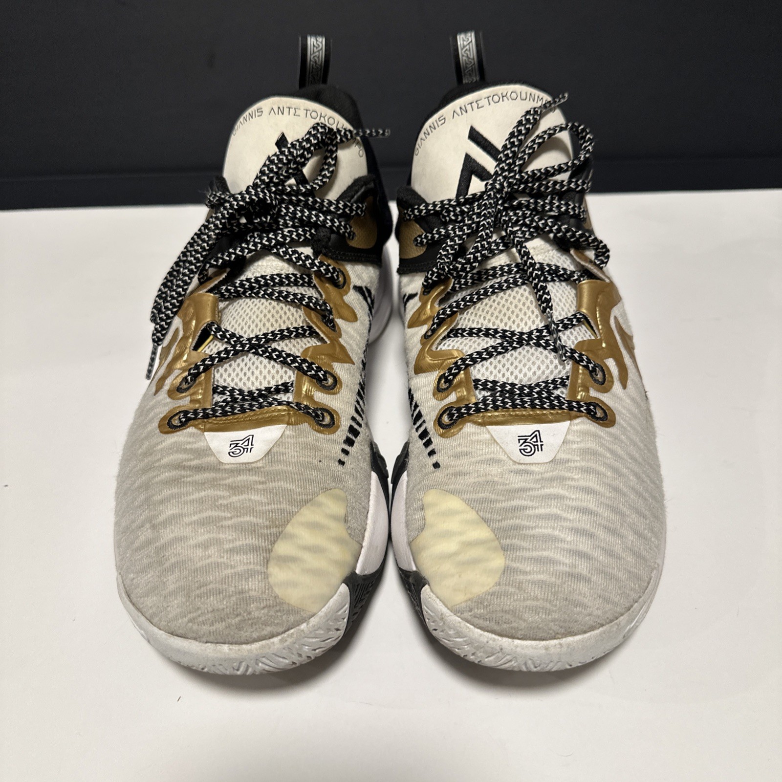 Nike Giannis Immortality Championship Size 10.5 White Gold CZ4099-100 Basketball