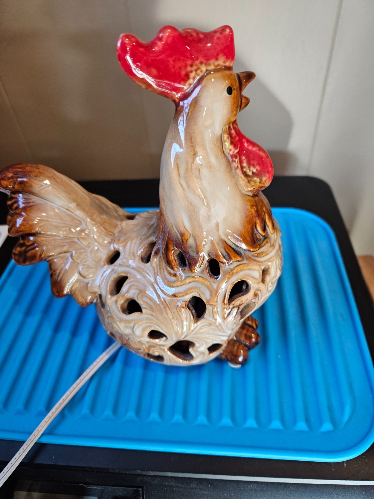 Rooster ceramic night light with interchangeable color light bulb
