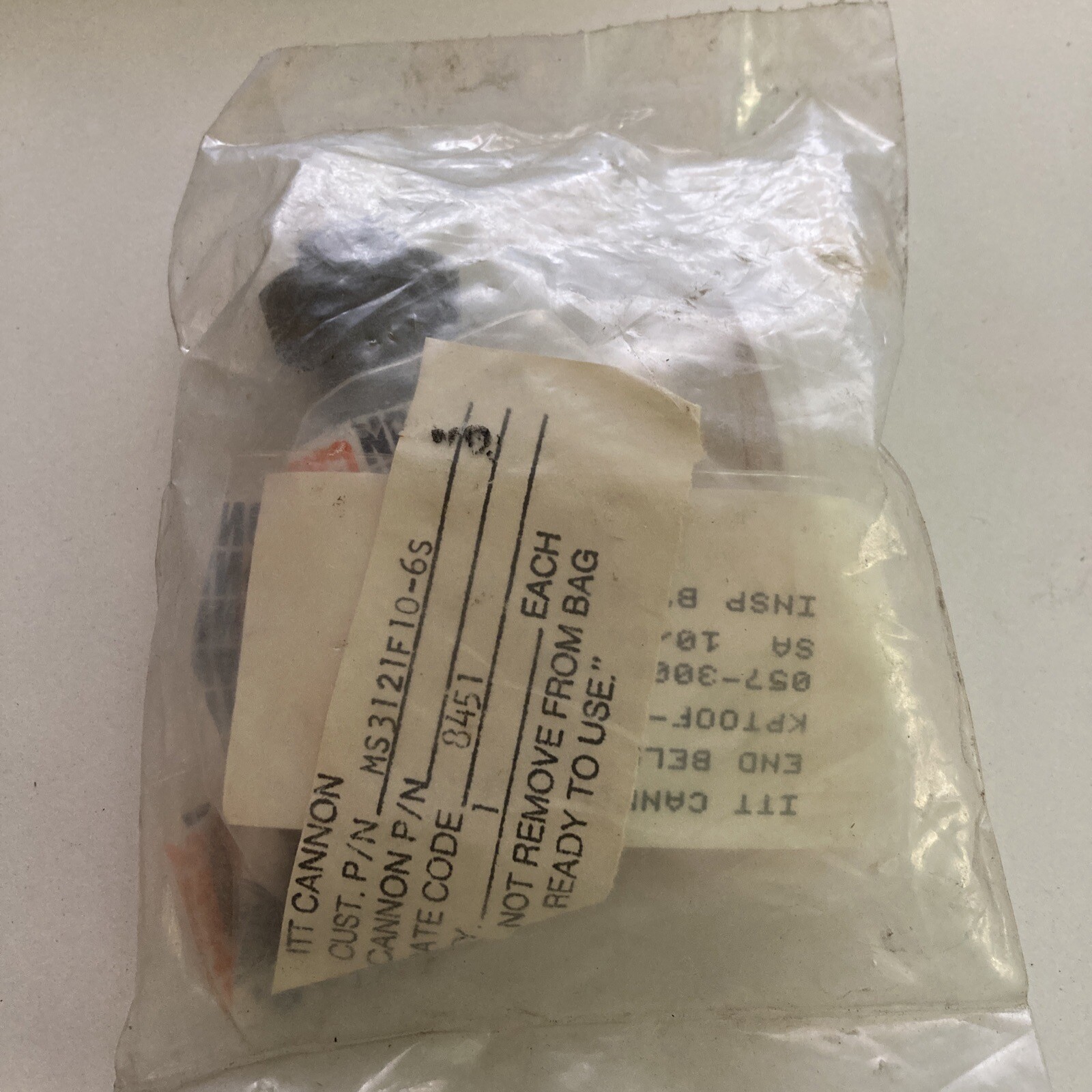 AMPHENOL MS3121F10-6S / MS3121F106S (NEW SEALED)