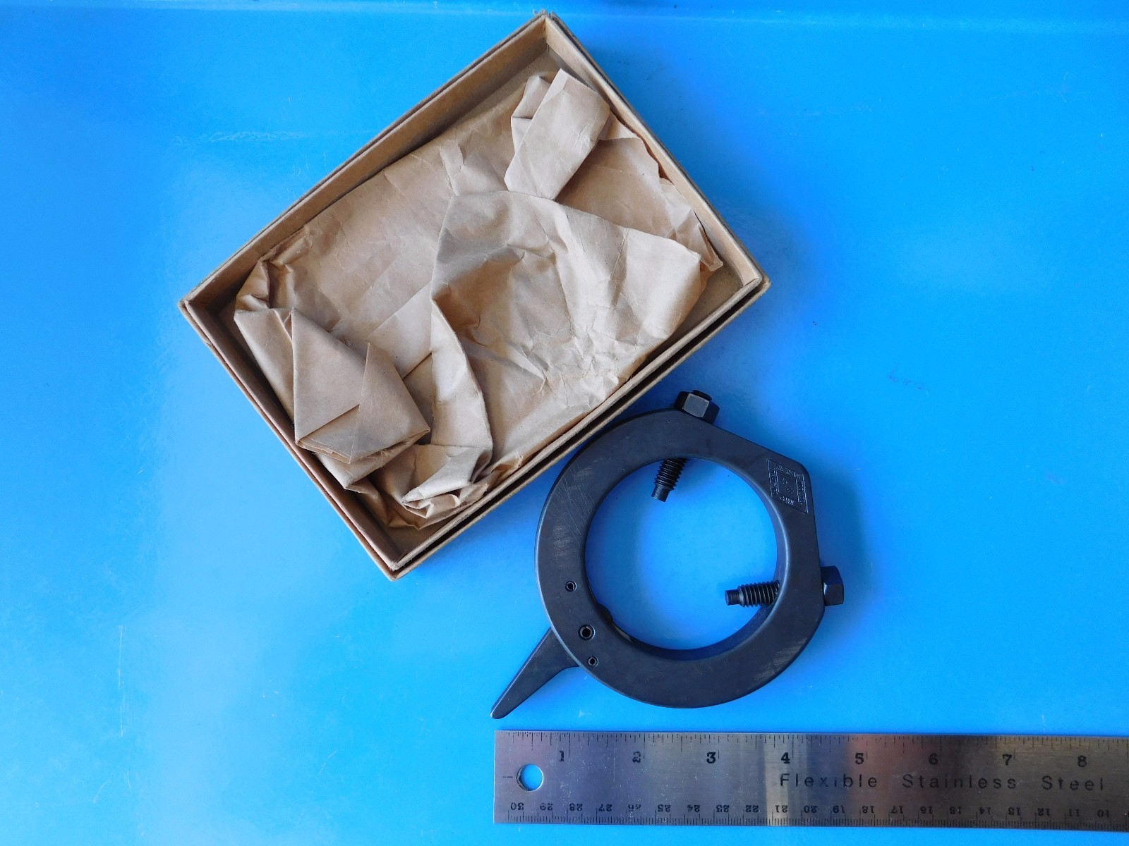 NOS ,  "THE READY COMPANY"   STEEL GRINDER  DOG  PART # 114,
